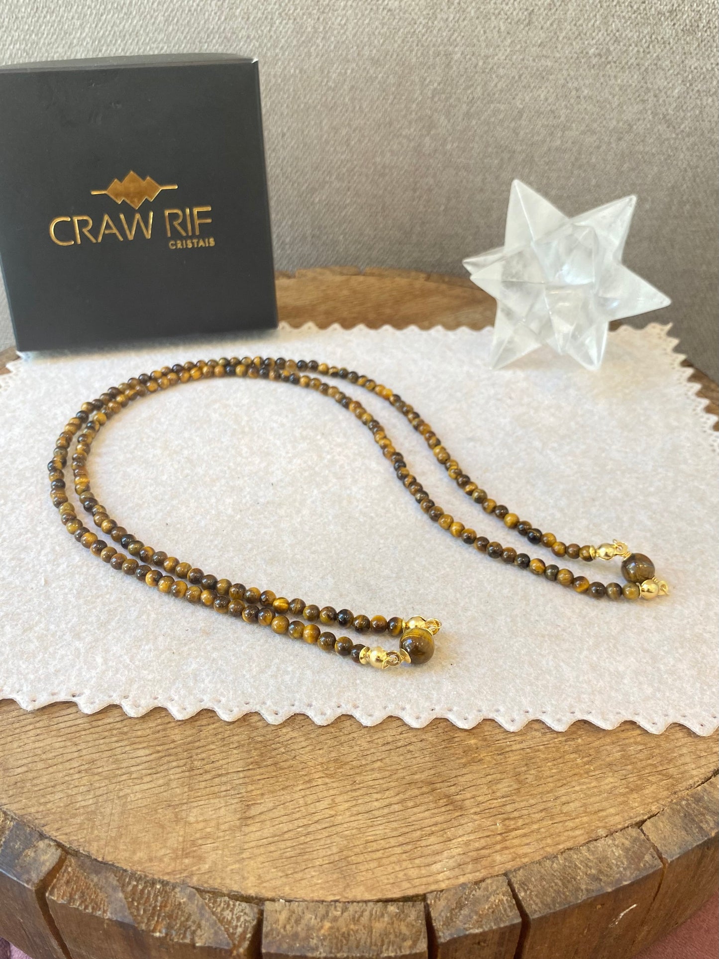 CR Escapulário | Olho de Tigre – Proteção, Clareza e Prosperidade (Banho Ouro 18K)