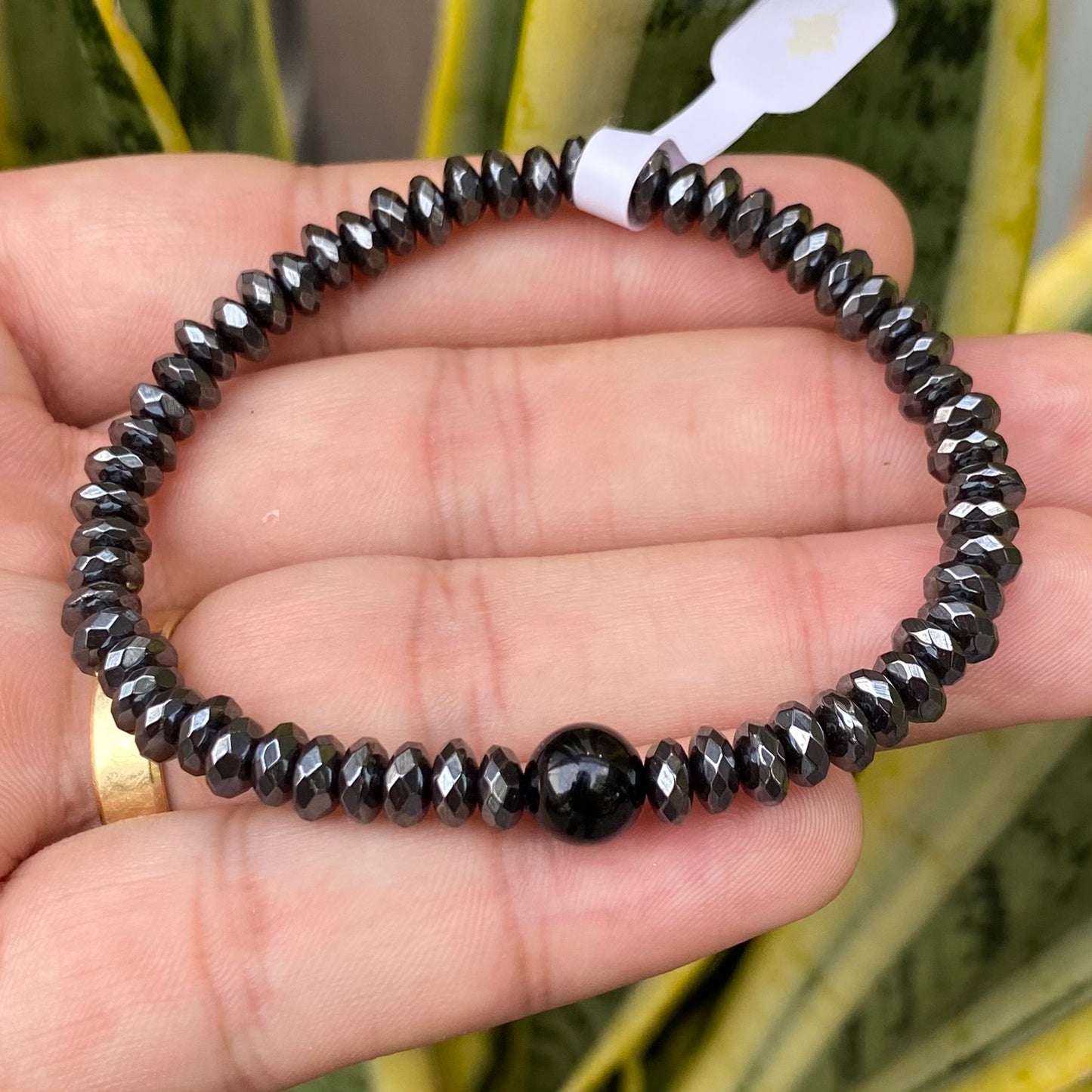 CR Essentials | Turmalina Negra e Discos de Hematita – Proteção, Autoconfiança e Força Pessoal