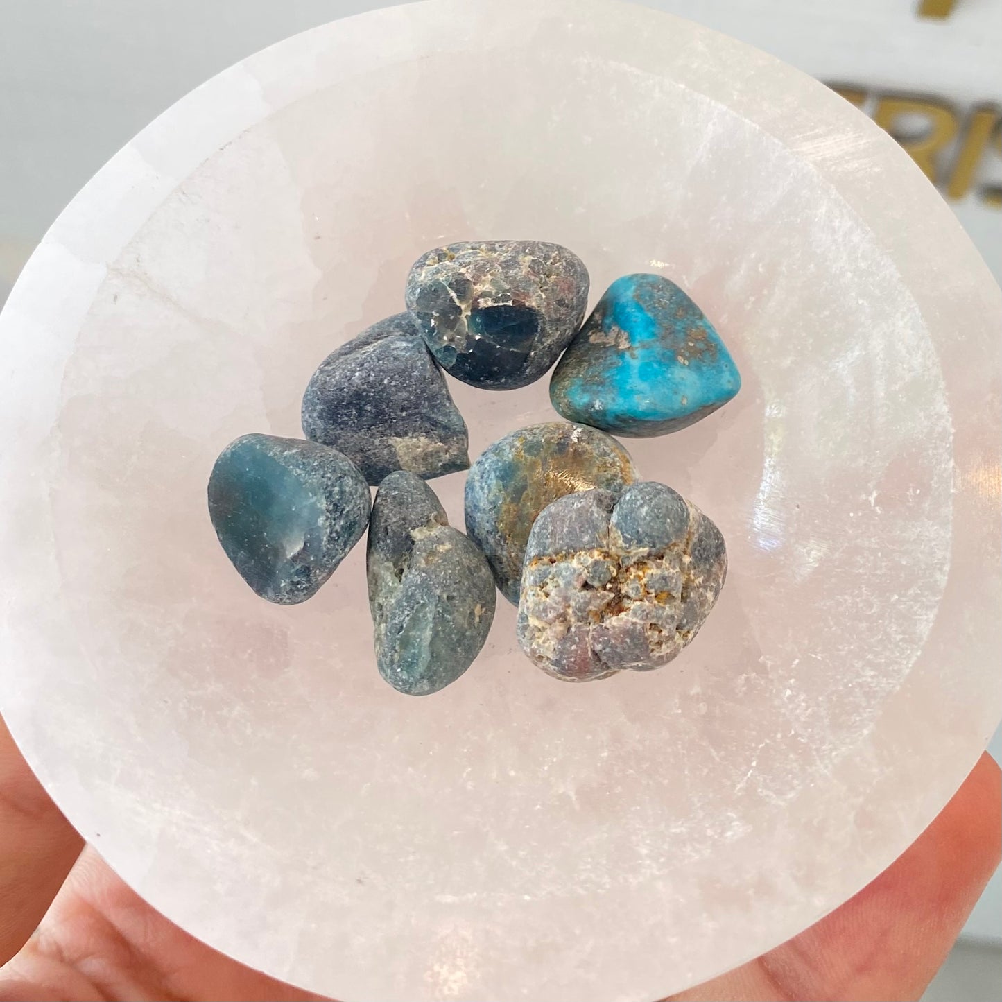 Pedra Bruta | Apatita Azul - Intuição, Clareza e Desbloqueio Emocional