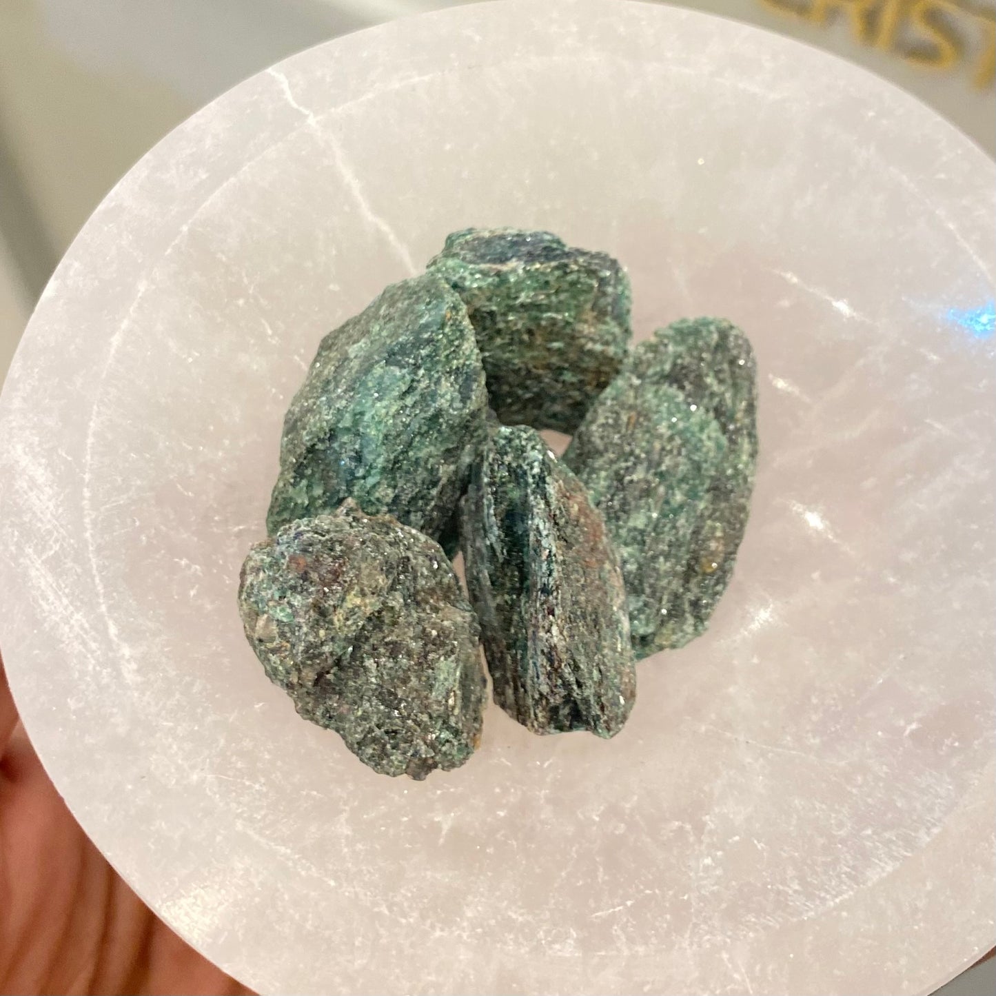 Pedra Bruta | Fuschita Verde - Cura Emocional, Clareza e Autocompreensão