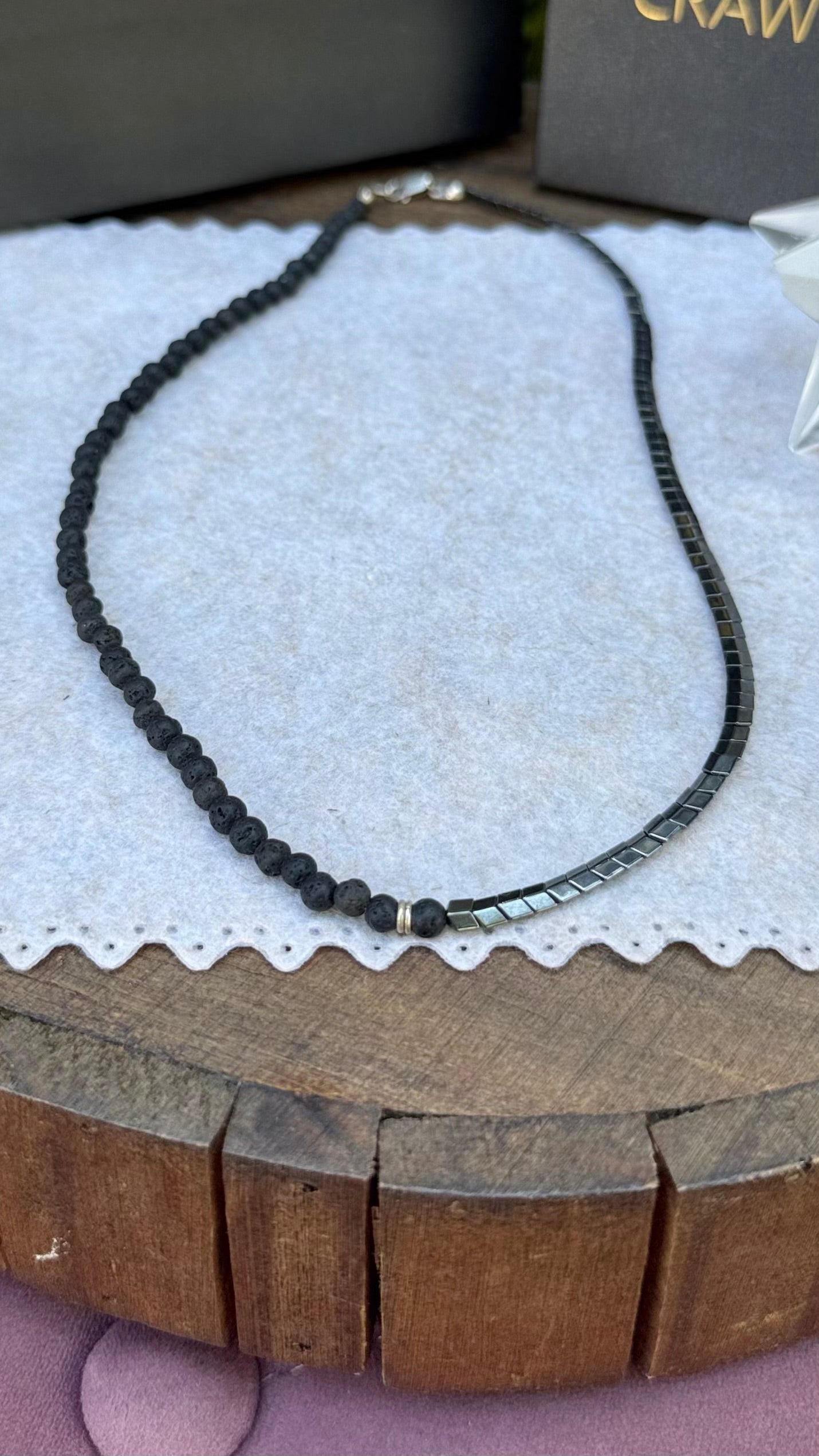 Lava Vulcânica e Hematita Flecha #ColarCR