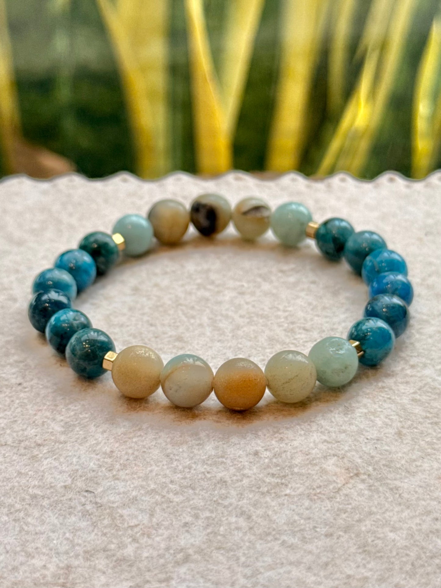 CR Prime | Amazonita e Apatita Azul – Calmaria, Intuição e Bem-estar (Banho Ouro 18K)