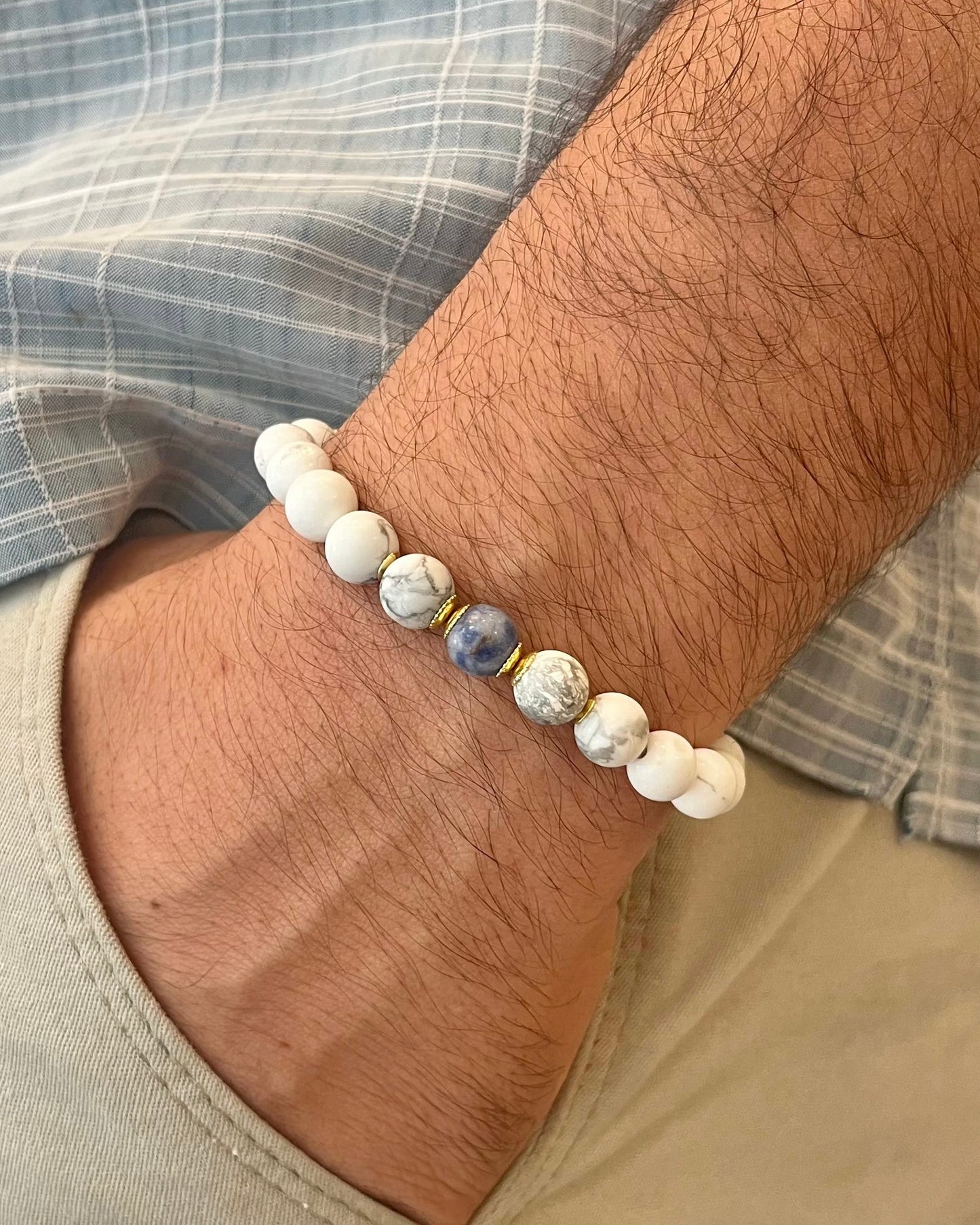 CR Uno | Howlita e Sodalita – Paz, Foco e Intuição (Banho Ouro 18K)