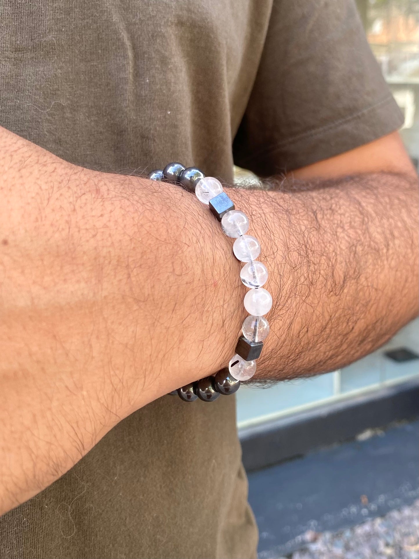 CR Cubic | Quartzo Turmalinado e Hematita – Clareza, Proteção e Força Pessoal