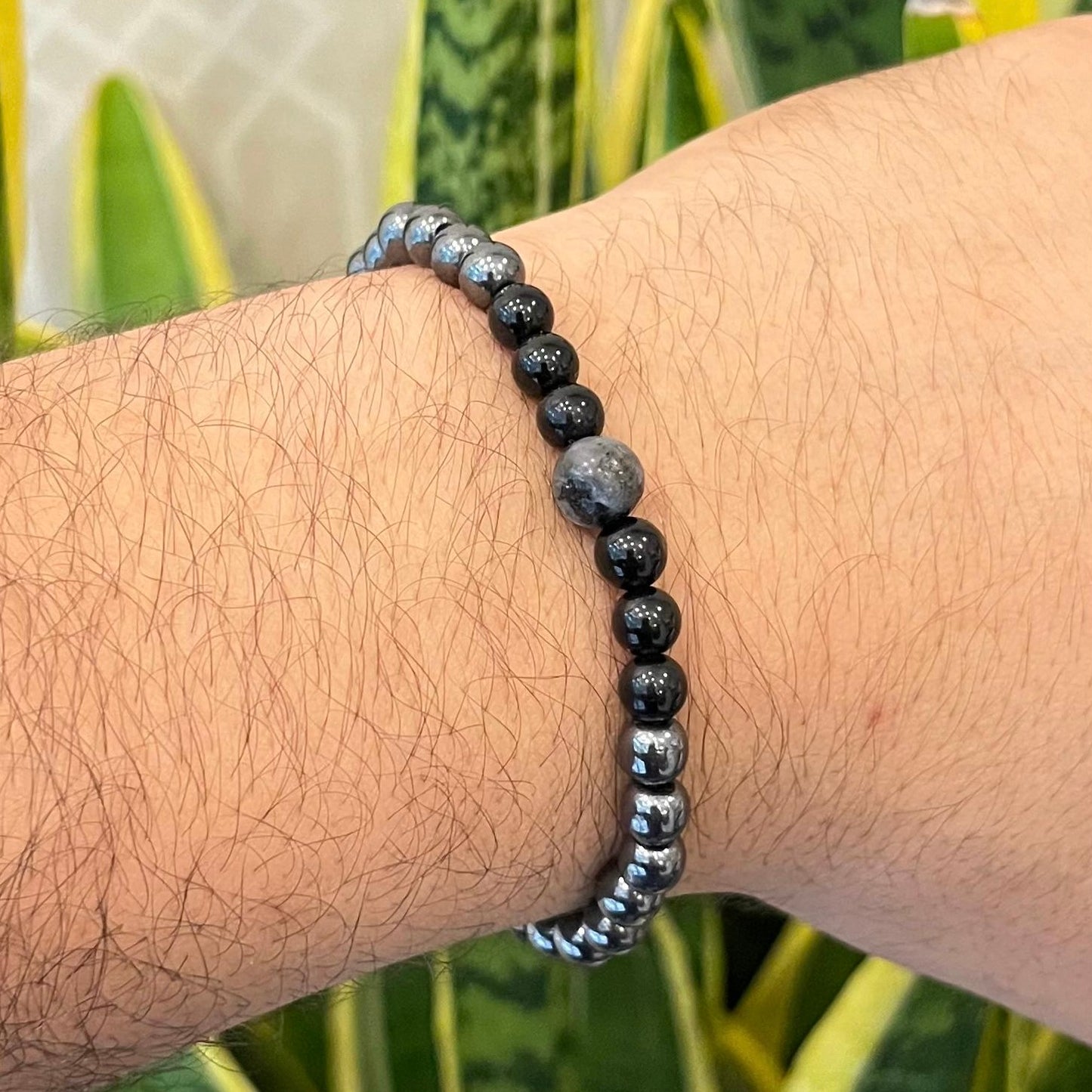 CR Essentials | Hematita, Turmalina Negra e Labradorita – Proteção, Coragem e Controle Mental