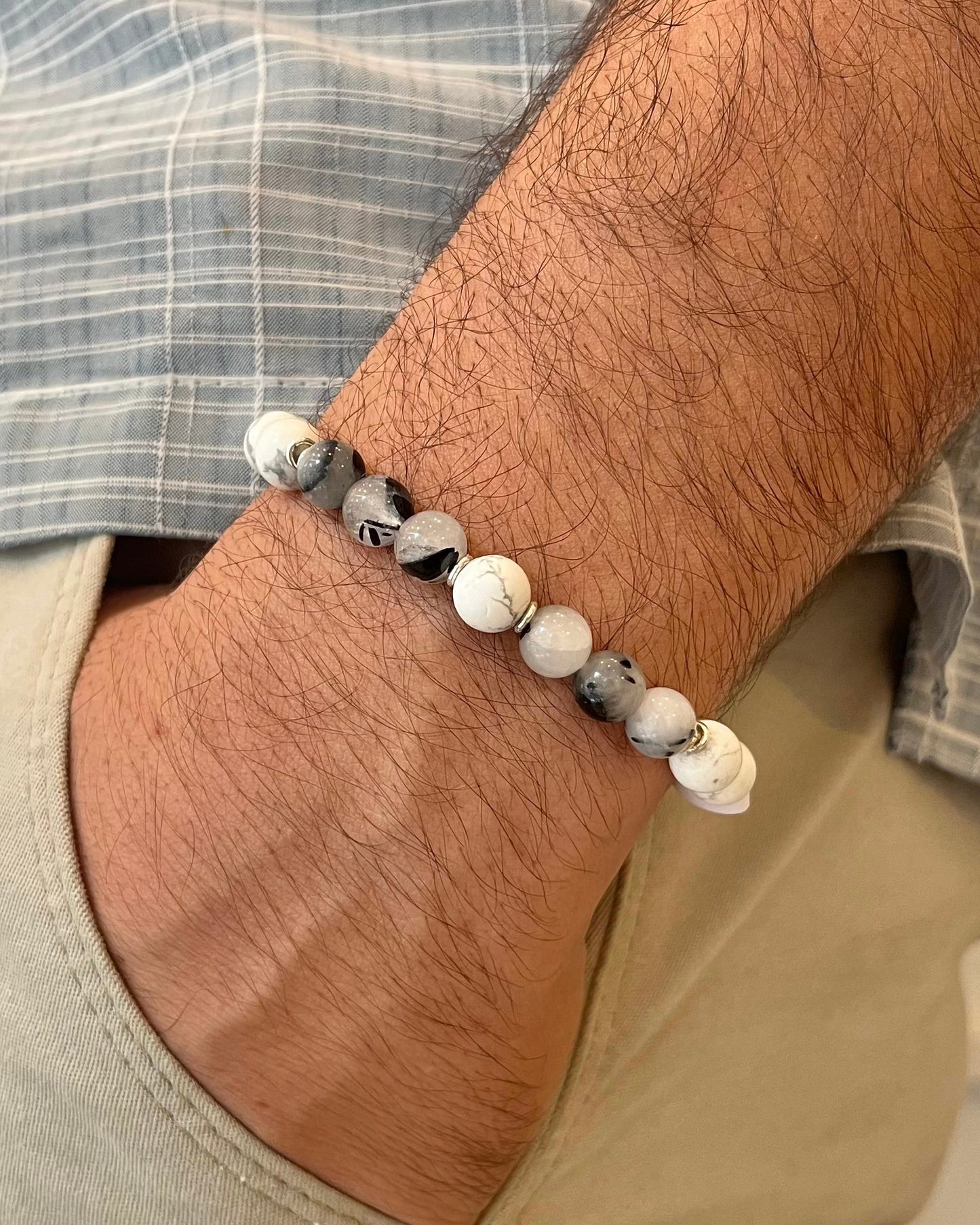 Howlita • Quartzo Turmalinado | Paz & Clareza