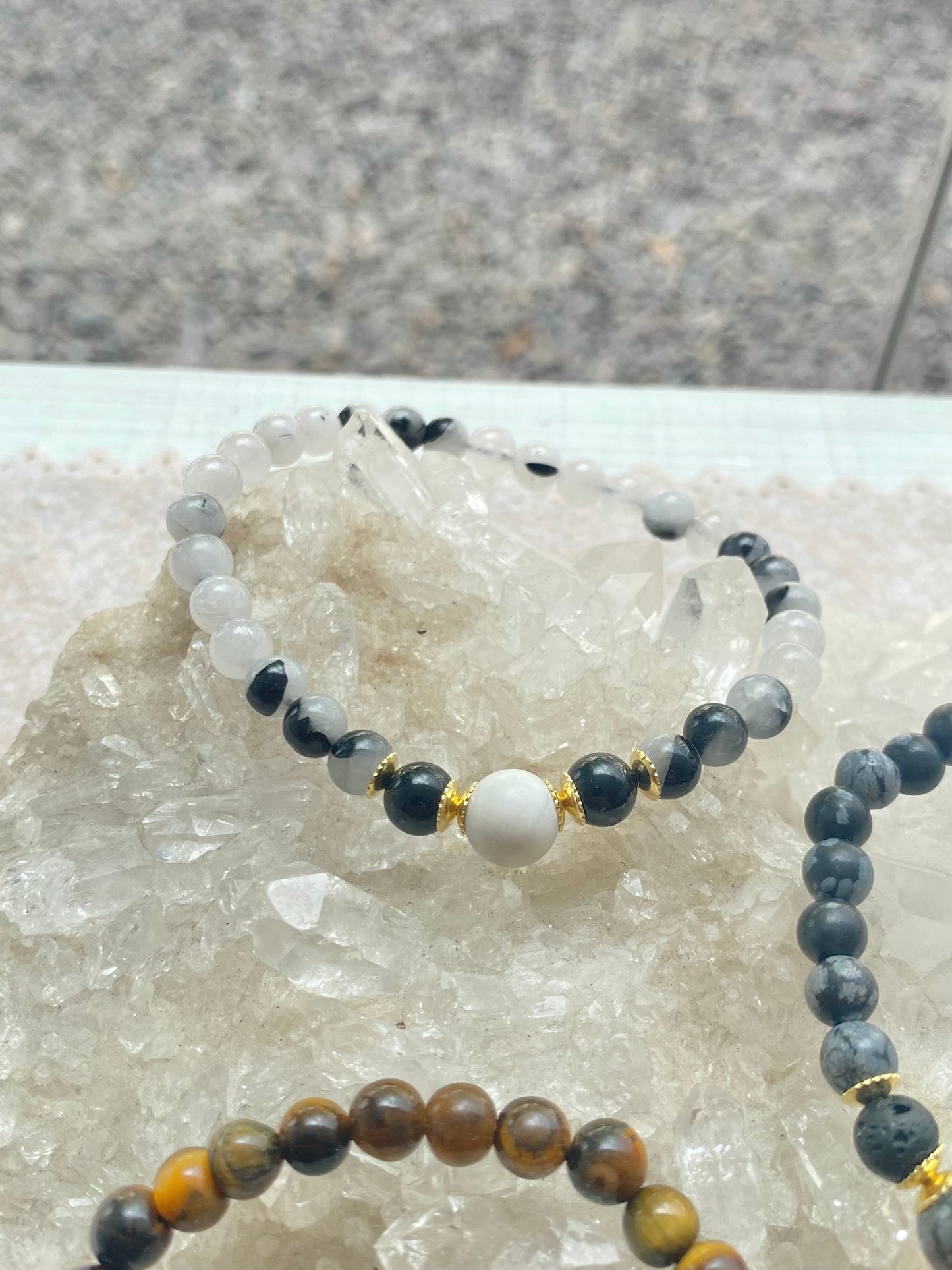 Quartzo Turmalinado, Turmalina Negra e Howlita #UnoCR