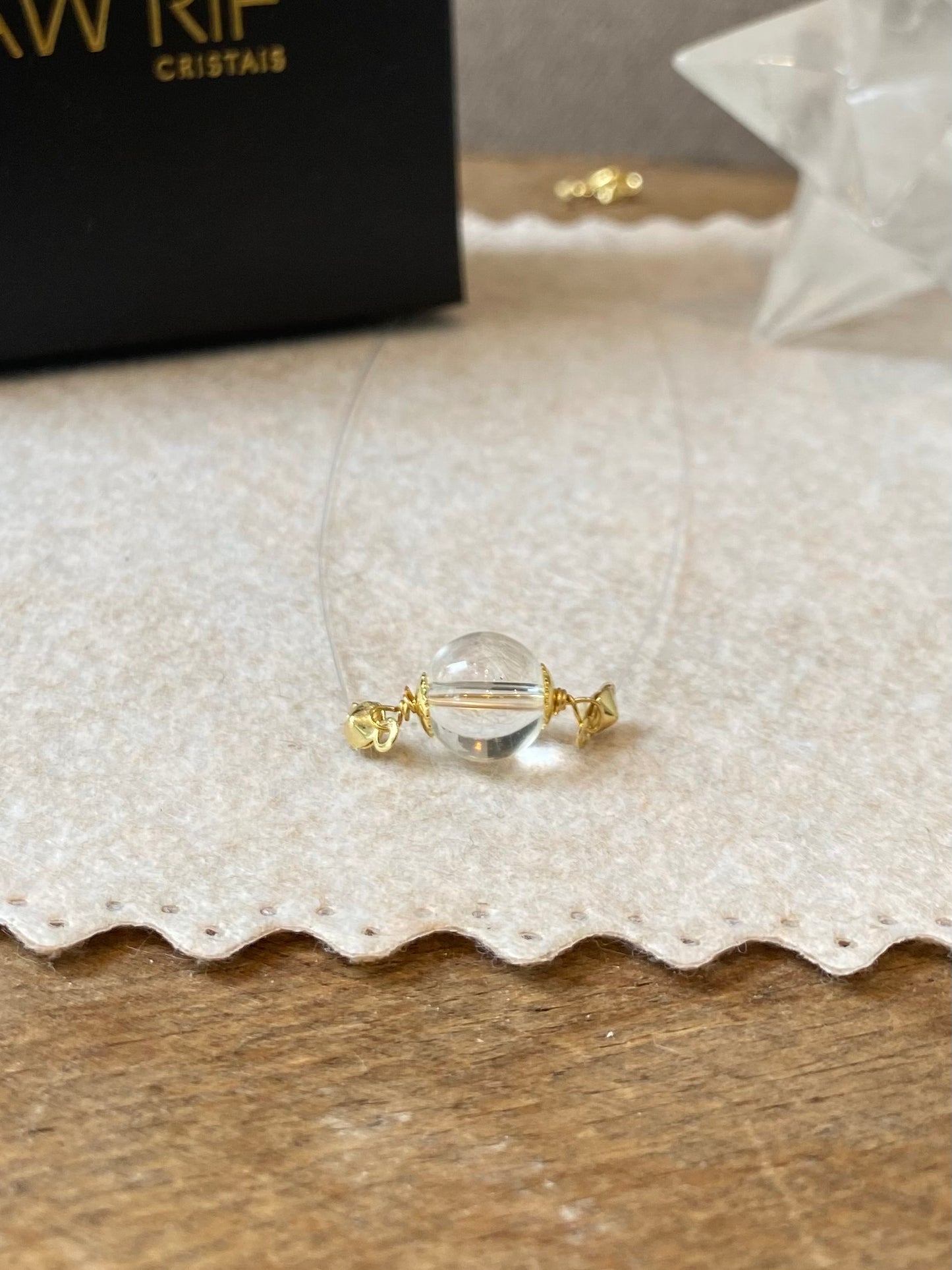 CR Ponto de Luz | Quartzo Cristal – Limpeza Energética, Purificação e Cura Espiritual (Banho Ouro 18K)