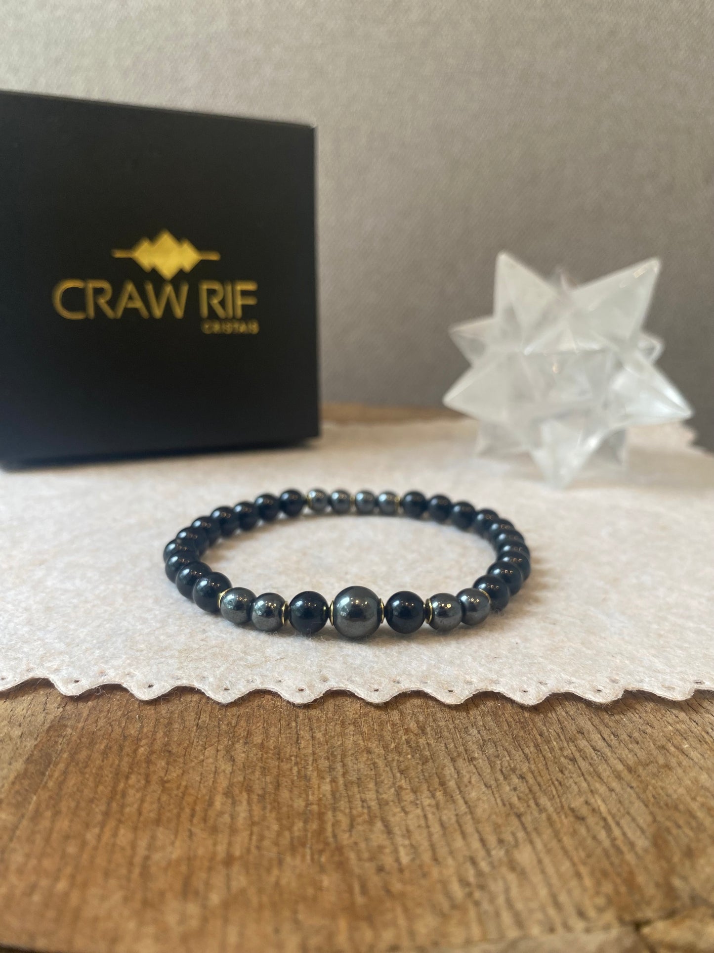 CR Deluxe | Turmalina Negra e Hematita – Proteção, Coragem e Força Pessoal (Banho Ouro 18K)