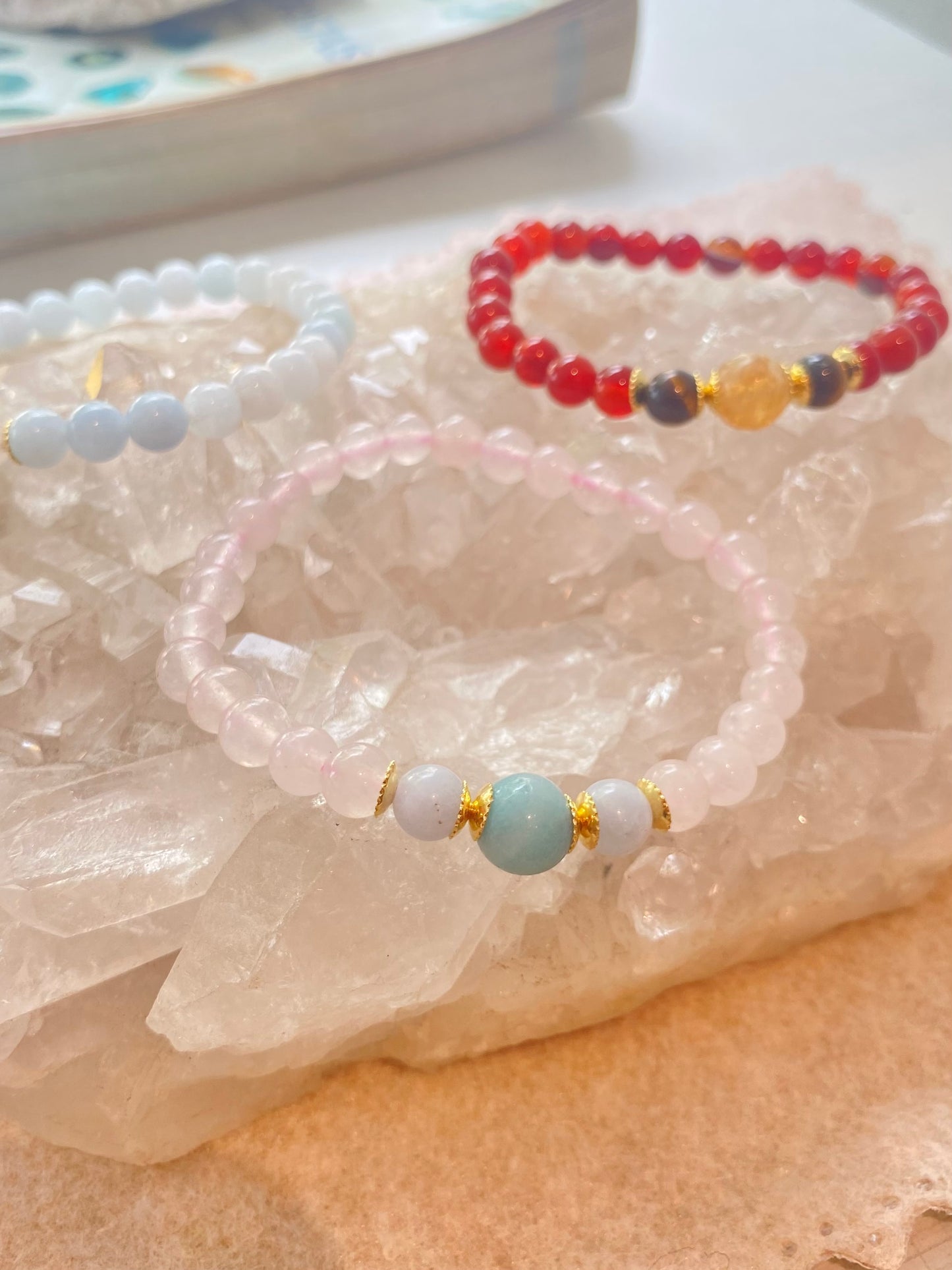 CR Uno | Quartzo Rosa, Água Marinha e Amazonita – Amor, Equilíbrio Emocional e Bem-estar (Banho Ouro 18K)