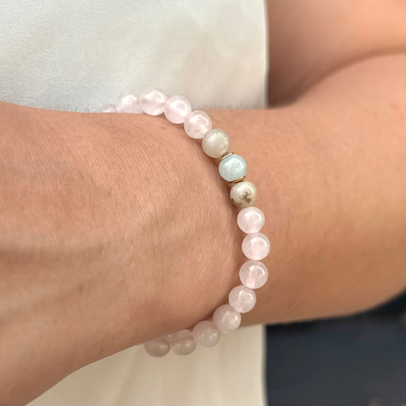 CR Tríade | Quartzo Rosa, Amazonita e Água Marinha – Amor, Bem-estar e Equilíbrio Emocional (Banho Ouro 18K)