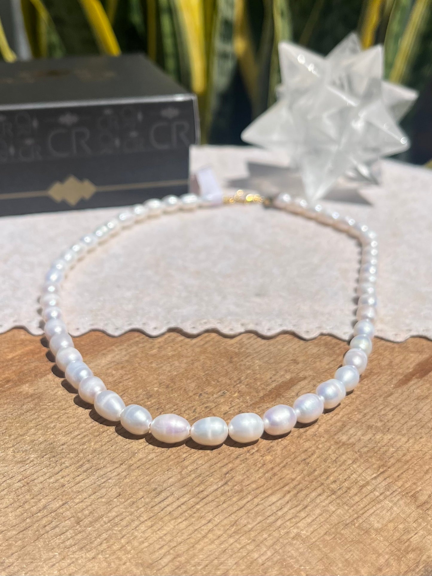 CR Choker | Colar Pérolas – Feminilidade, Pureza e Nobreza (Banho Ouro 18K)