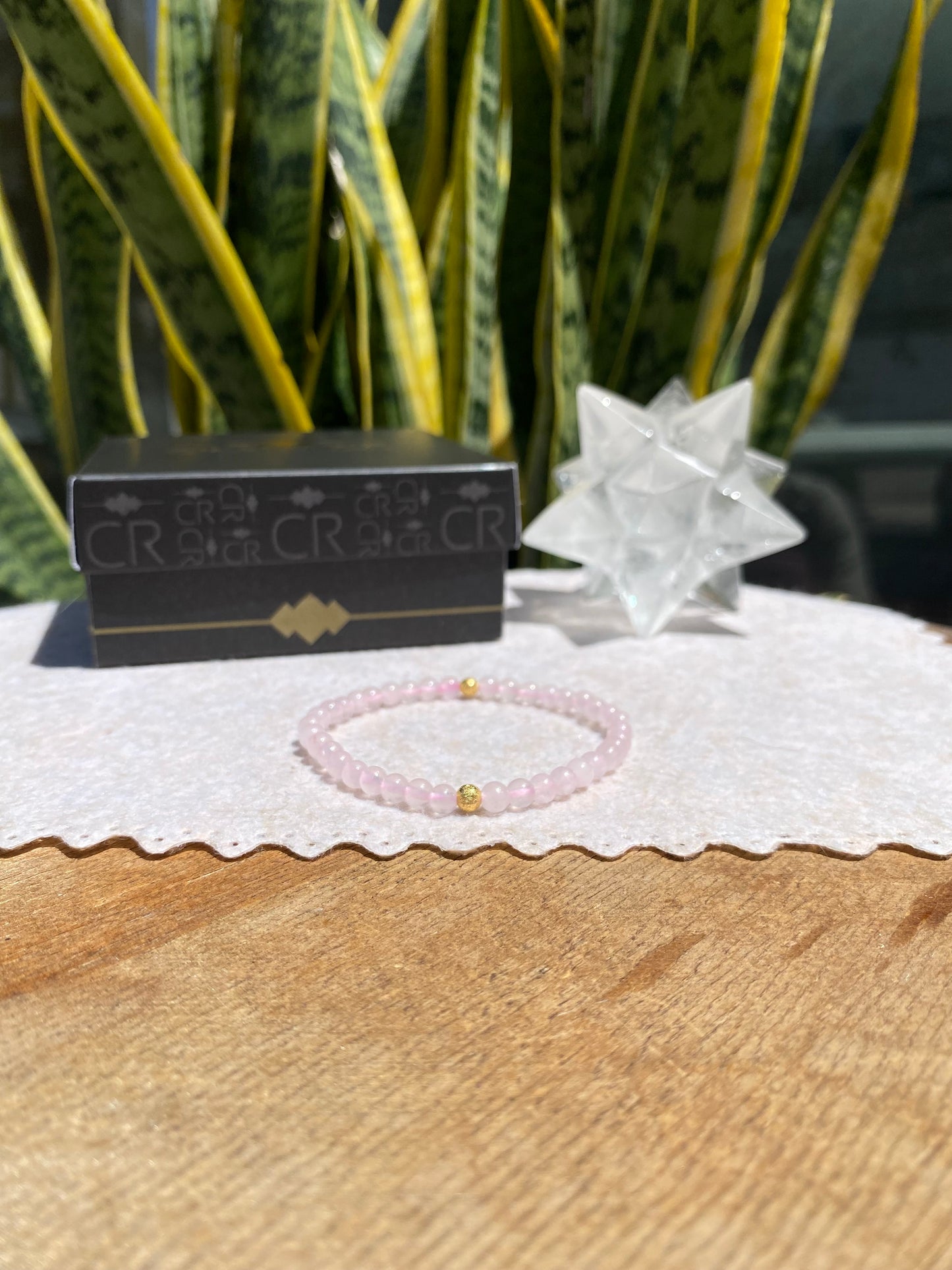 CR Line | Quartzo Rosa – Amor, Paz e Autoestima (Banho Ouro 18K)