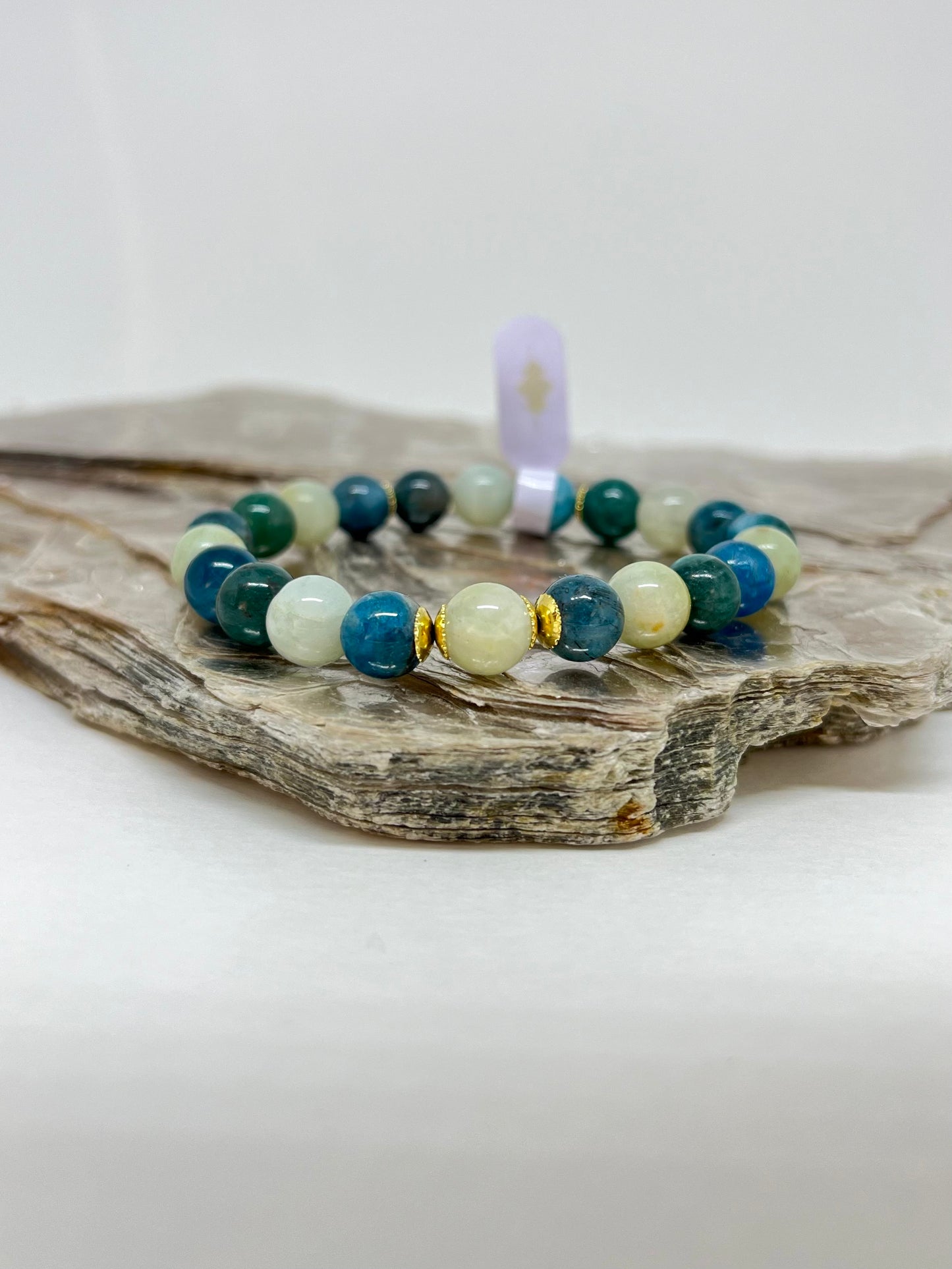 CR Golden | Amazonita e Apatita Azul – Calmaria, Intuição e Iluminação Pessoal (Banho Ouro 18K)