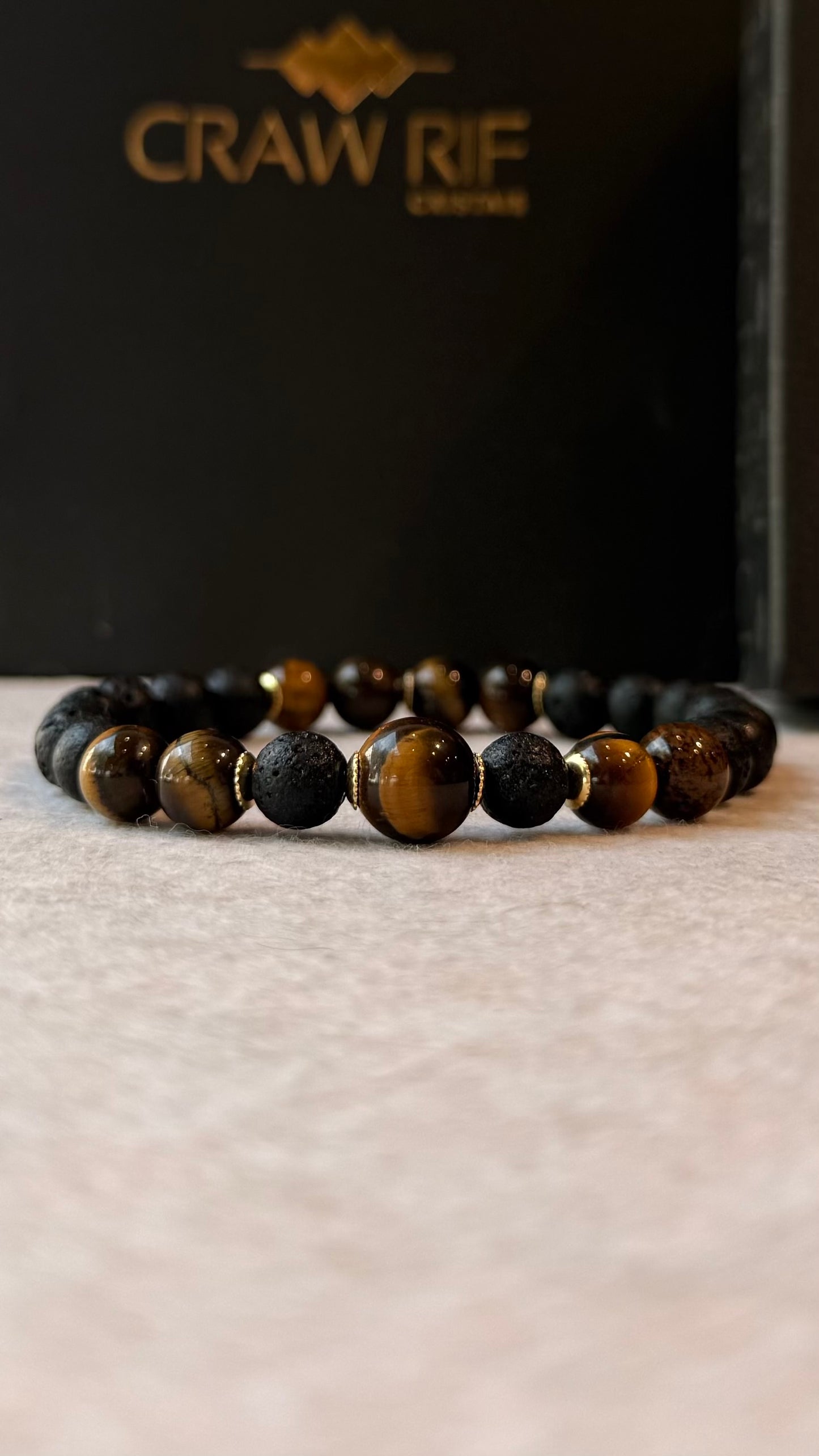 CR Deluxe | Lava Vulcânica e Olho de Tigre – Proteção, Positividade e Vigor (Banho Ouro 18K)