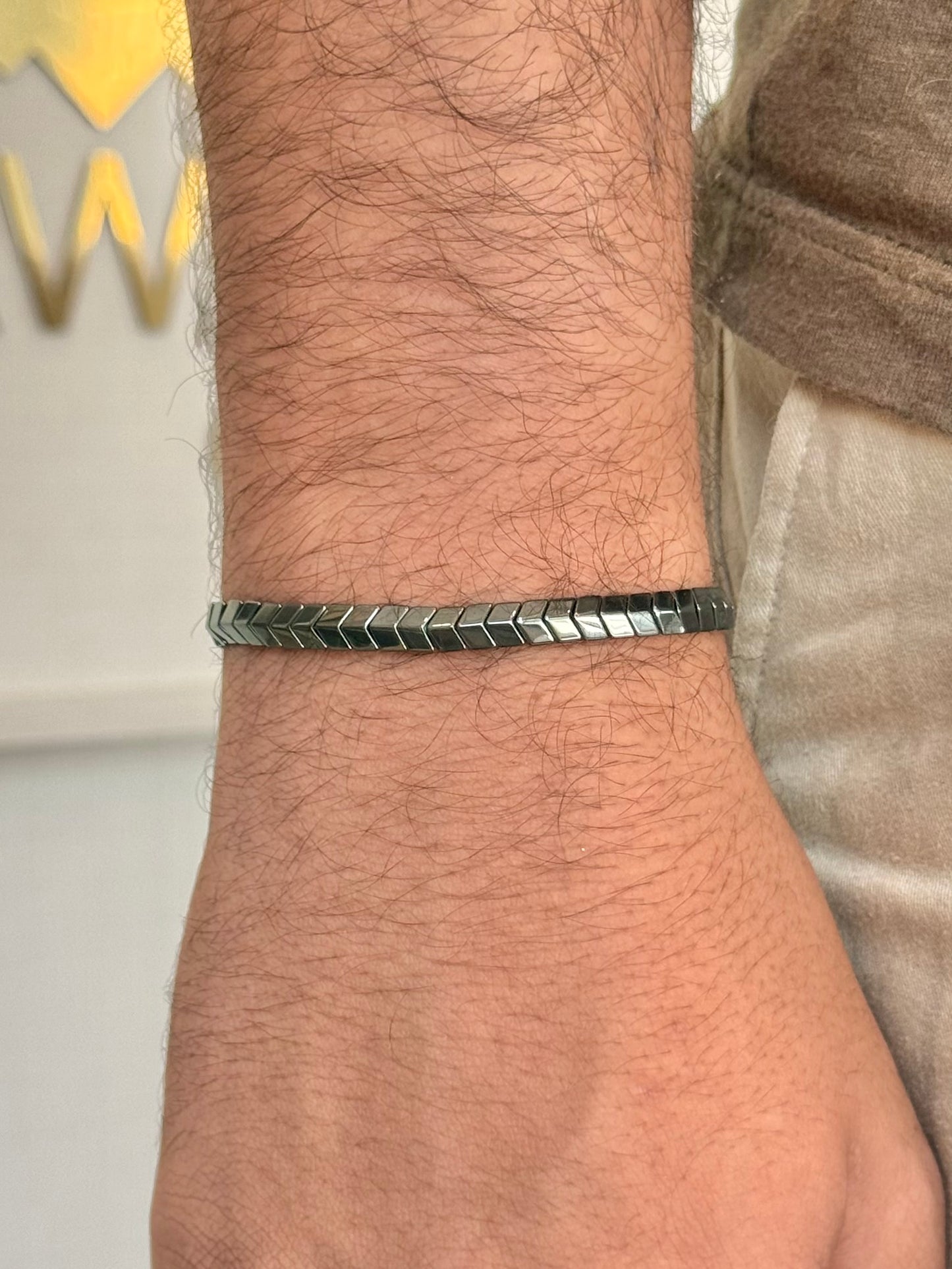 CR Flecha | Hematita – Proteção, Coragem e Força Pessoal