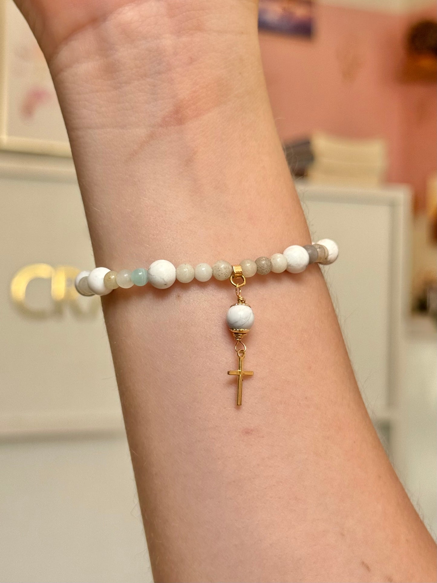 CR Terço de Mão | Howlita e Amazonita – Paz, Calmaria e Bem-estar (Banho Ouro 18K)