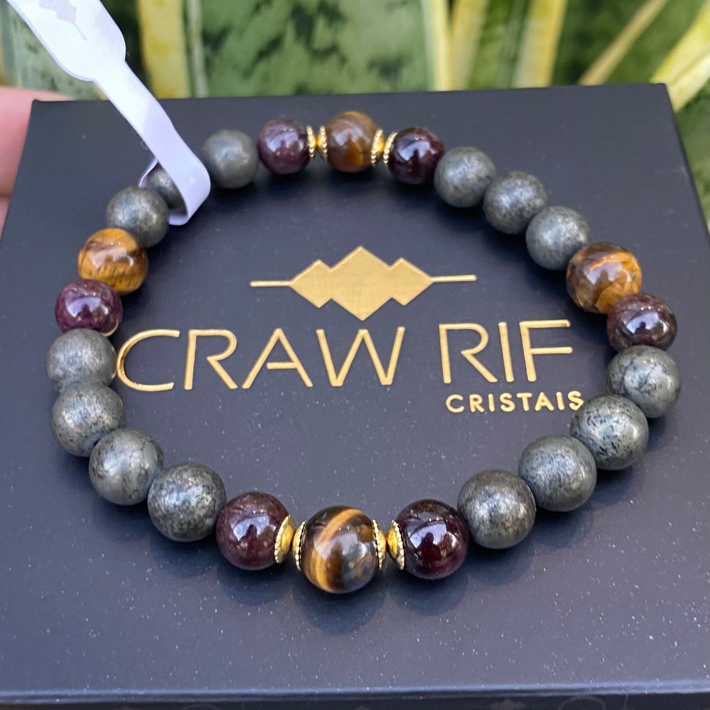 CR Aegis | Pirita, Olho de Tigre e Pedra Granada – Prosperidade, Proteção e Determinação (Banho Ouro 18K)