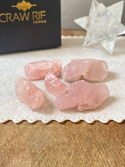 Pedra Bruta | Quartzo Rosa - Paz, Amor e Autoestima