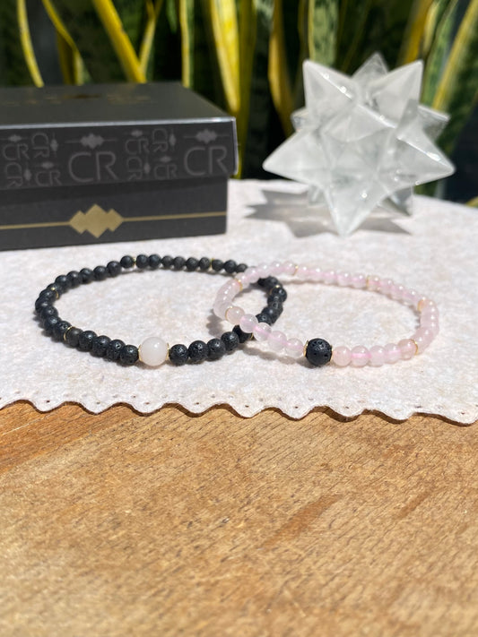 CR Casal | Par Quartzo Rosa e Lava Vulcânica – Paz, Amor e Proteção (Banho Ouro 18K)