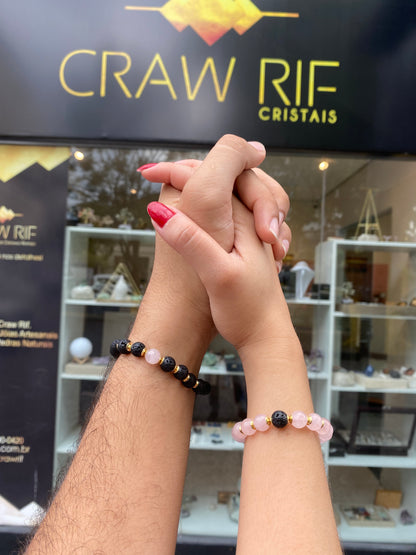 CR Casal | Par Quartzo Rosa e Lava Vulcânica – Paz, Amor e Proteção (Banho Ouro 18K)