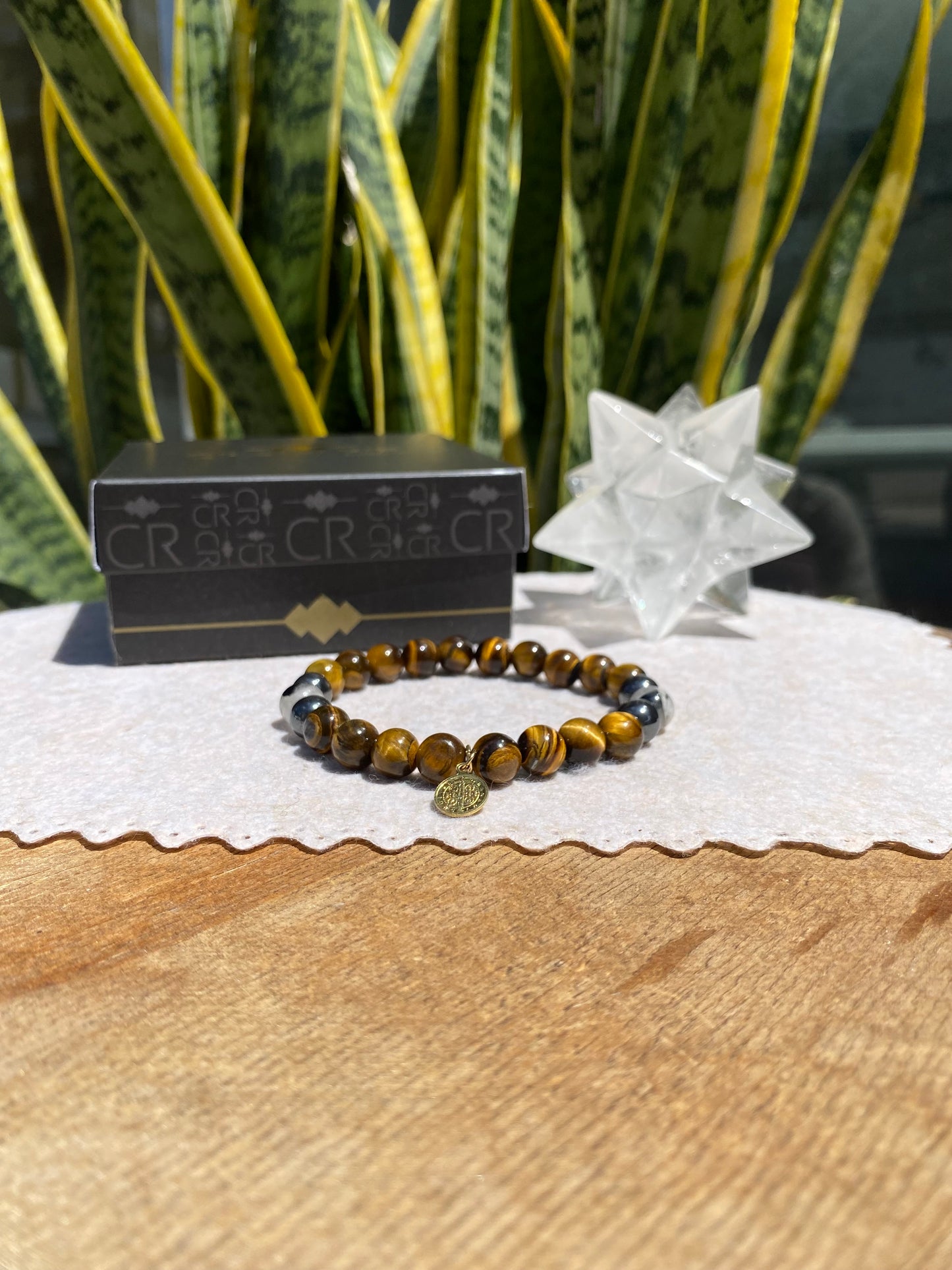 CR São Bento | Olho de Tigre  – Proteção e Prosperidade (Banho Ouro 18K)