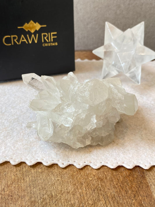 Drusa de Quartzo Cristal – Clareza Mental, Purificação e Limpeza Energética