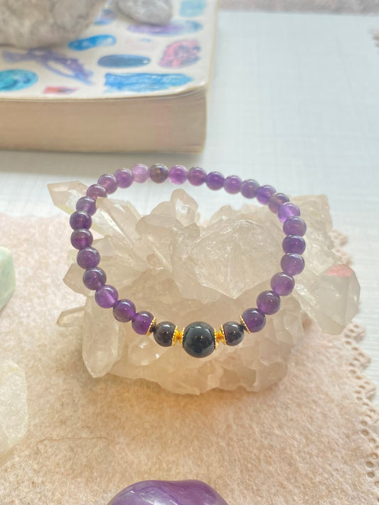 CR Uno | Ametista, Pedra Granada e Turmalina Negra – Espiritualidade, Prosperidade e Proteção (Banho Ouro 18K)