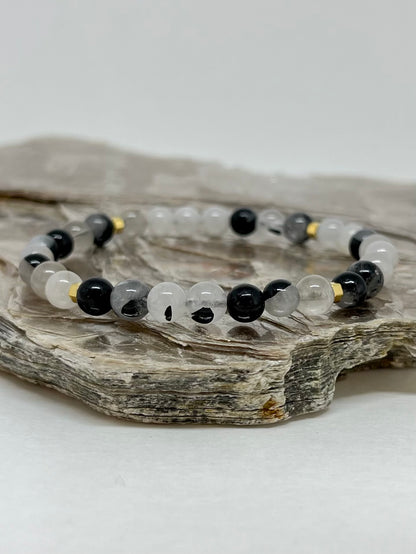 CR Prime | Quartzo Turmalinado – Clareza, Proteção e Purificação (Banho Ouro 18K)