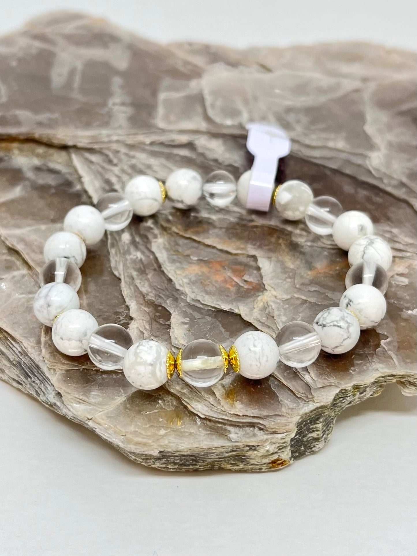 CR Golden | Howlita e Quartzo Cristal – Paz, Calmaria e Clareza (Banho Ouro 18K)