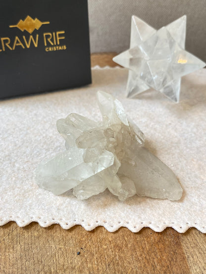 Drusa de Quartzo Cristal – Clareza Mental, Purificação e Limpeza Energética
