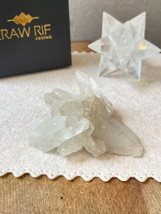 Drusa de Quartzo Cristal – Clareza Mental, Purificação e Limpeza Energética