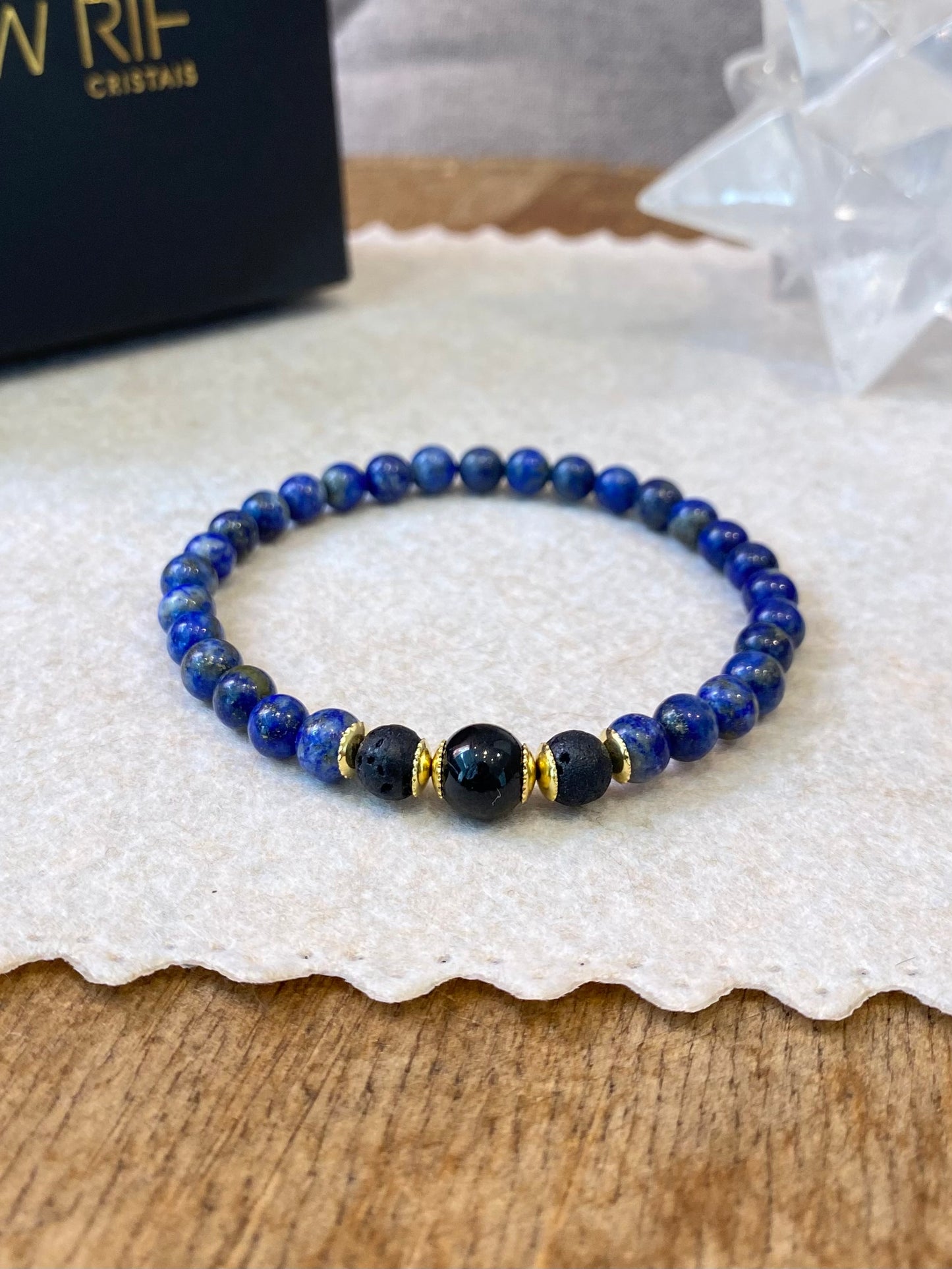 CR Uno | Lápis-Lazúli, Lava Vulcânica e Turmalina Negra – Espiritualidade, Sabedoria e Proteção (Banho Ouro 18K)