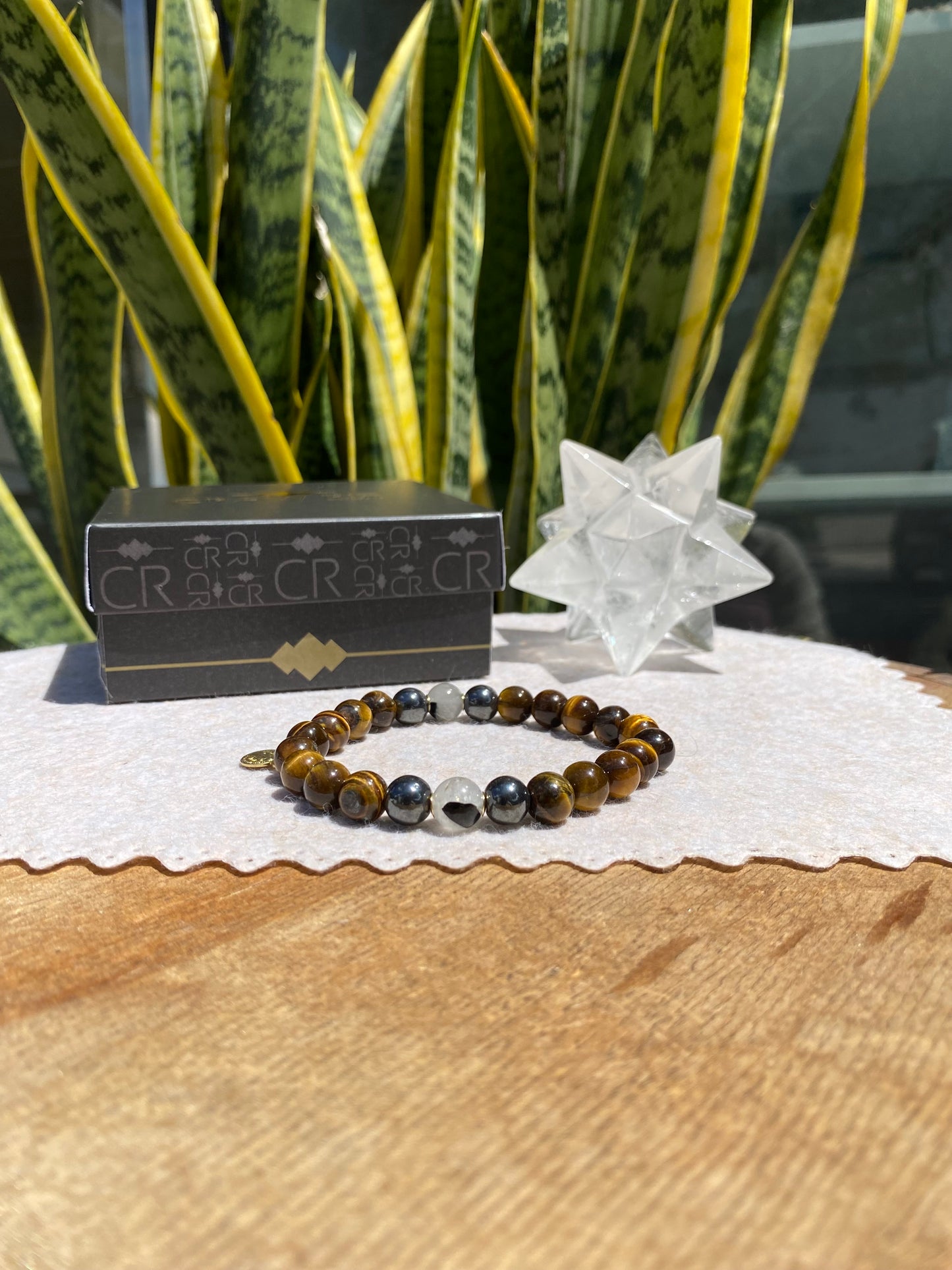 CR São Bento | Olho de Tigre  – Proteção e Prosperidade (Banho Ouro 18K)