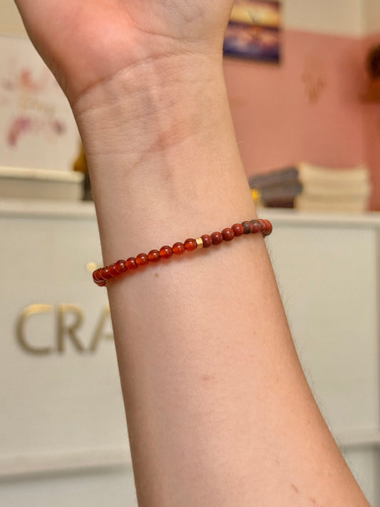 CR Line | Cornalina e Jaspe Vermelho – Vitalidade, Determinação e Criatividade (Banho Ouro 18K)