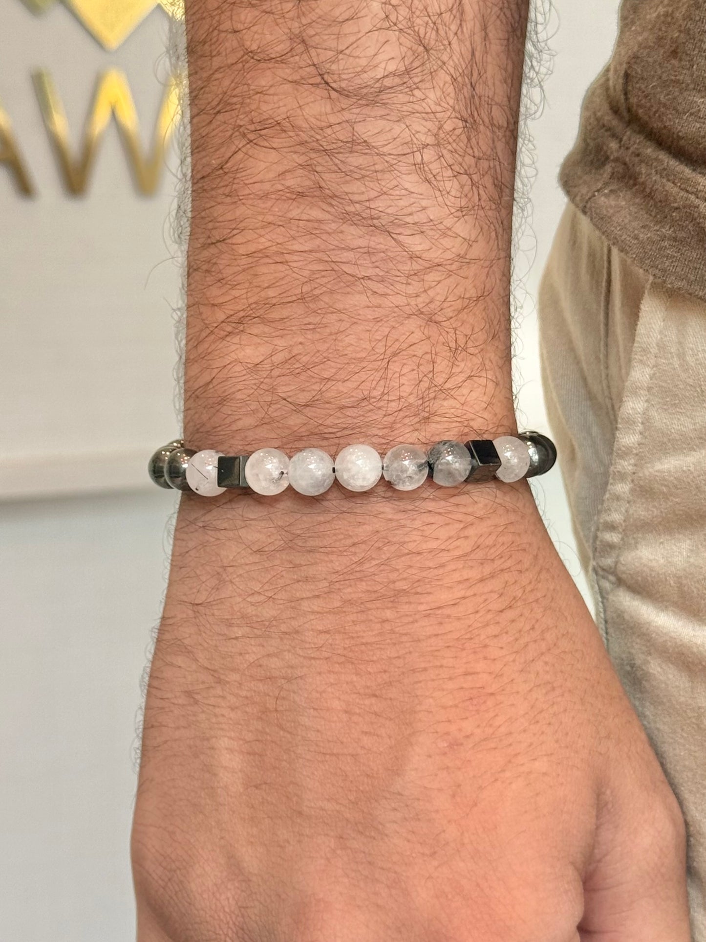 CR Cubic | Quartzo Turmalinado e Hematita – Clareza, Proteção e Força Pessoal