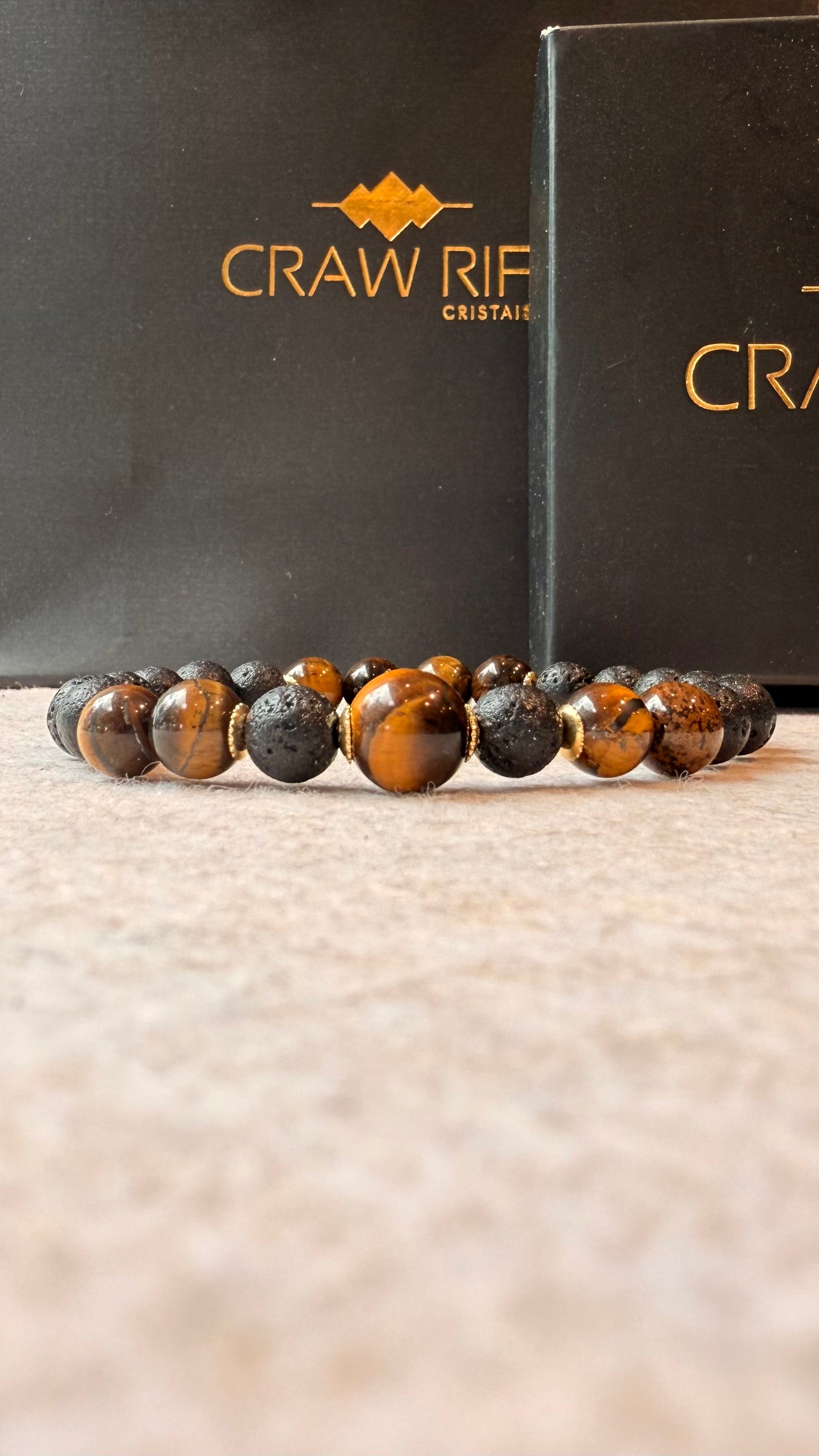CR Deluxe | Lava Vulcânica e Olho de Tigre – Proteção, Positividade e Vigor (Banho Ouro 18K)