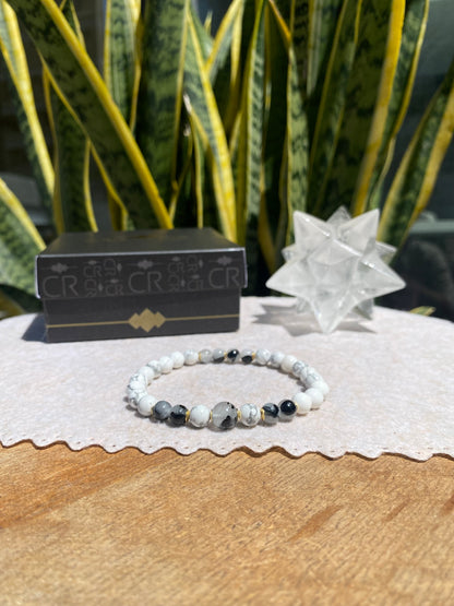 CR Deluxe | Howlita e Quartzo Turmalinado – Paz, Calmaria e Clareza (Banho Ouro 18K)