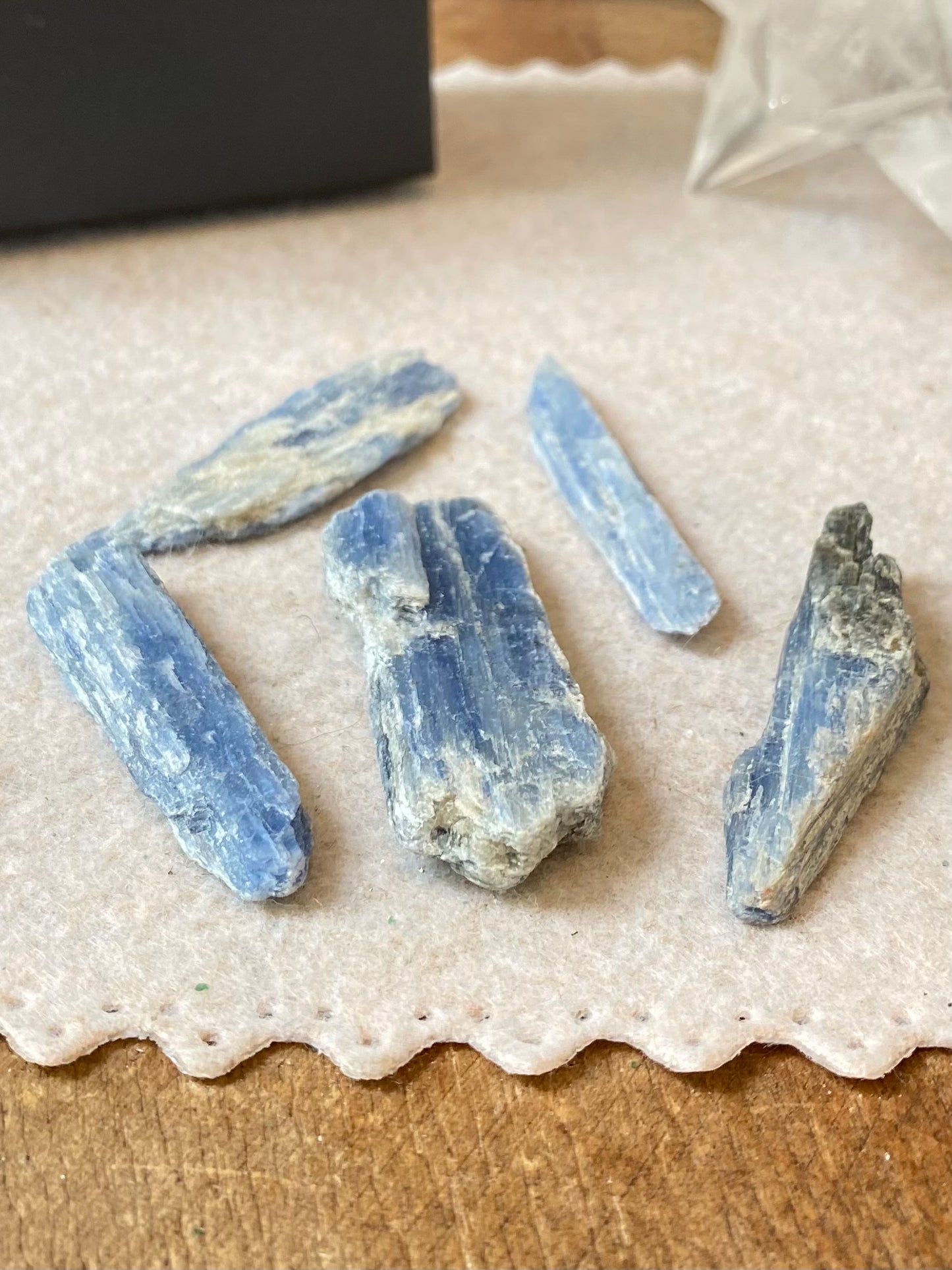 Pedra Bruta | Cianita Azul - Espada de São MIguel e Proteção Espiritual
