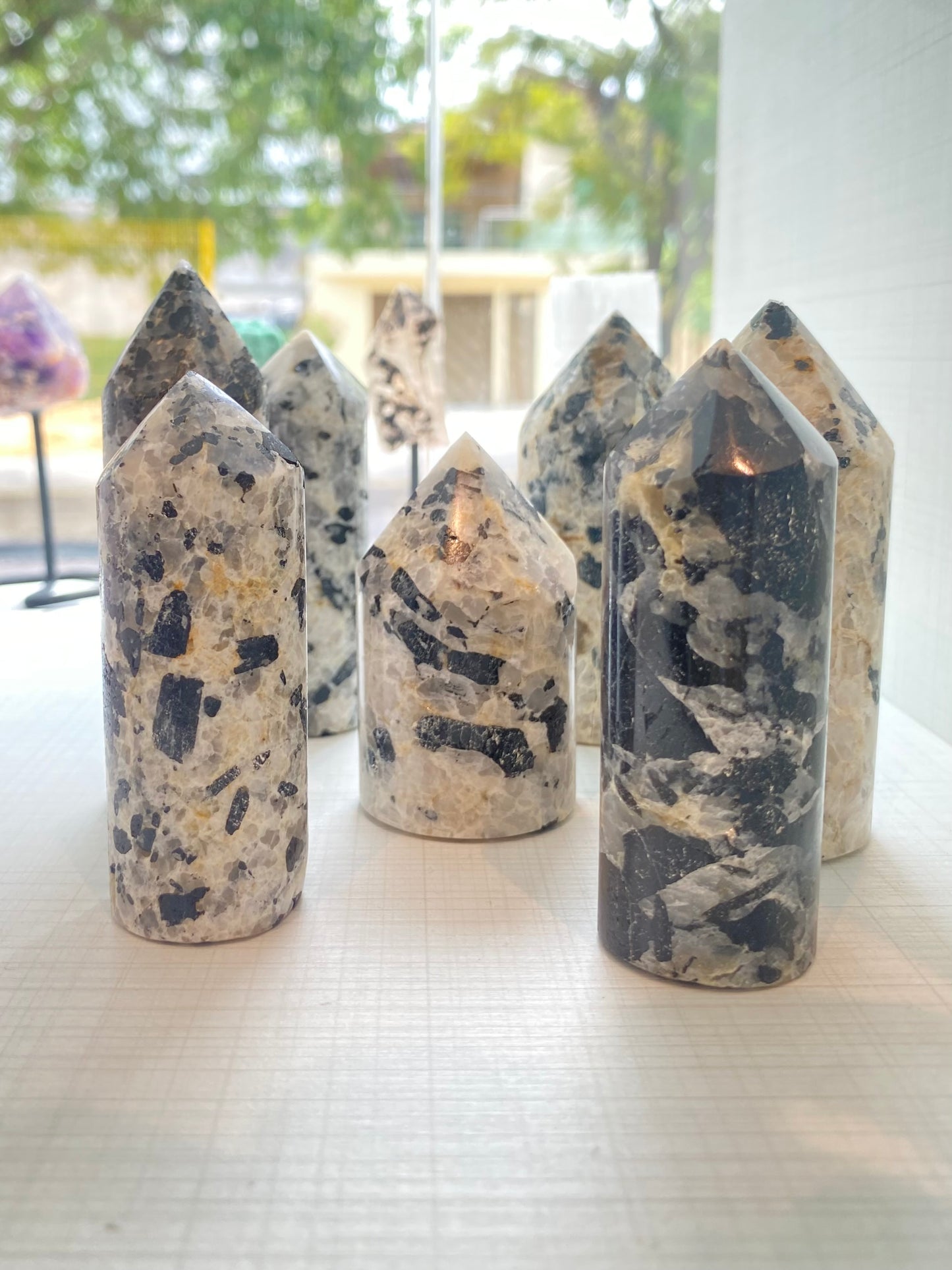 Ponta Home Decor | Quartzo Turmalinado – Limpeza Energética, Clareza e Proteção