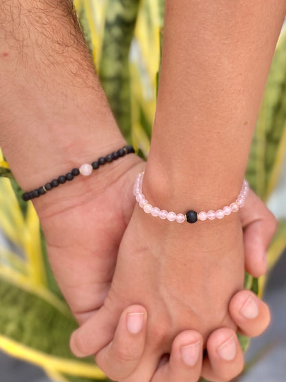 CR Casal | Par Quartzo Rosa e Lava Vulcânica – Paz, Amor e Proteção (Banho Ouro 18K)