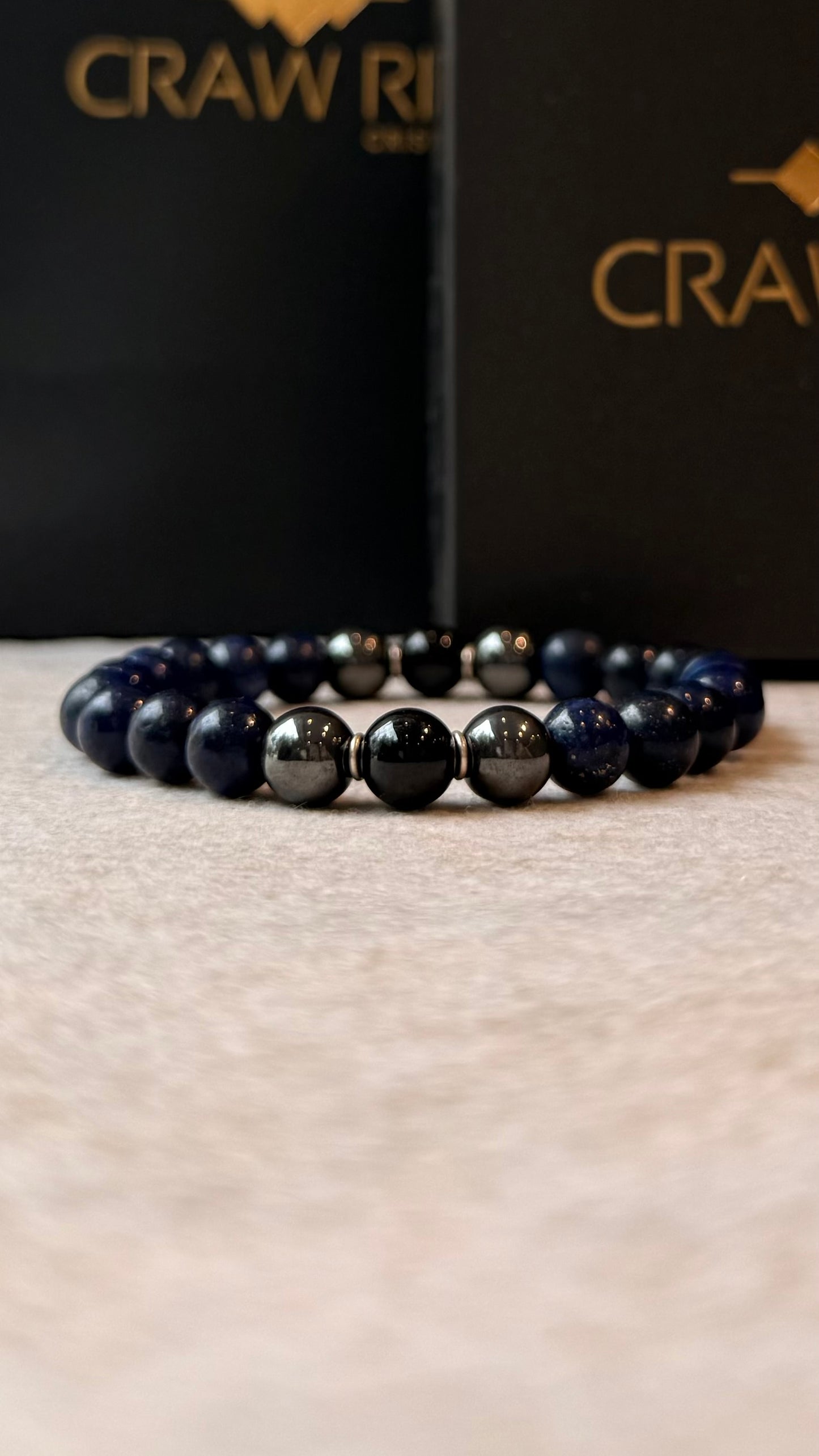 CR Aegis | Lápis-Lazúli, Hematita e Turmalina Negra – Espiritualidade, Coragem e Proteção (Banho Ouro 18K)