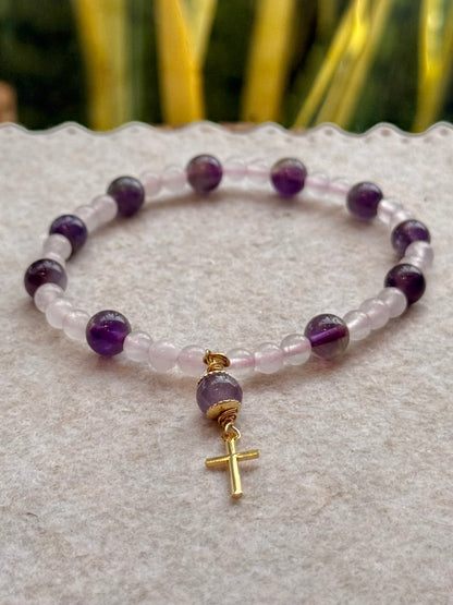 CR Terço de Mão | Quartzo Rosa e Ametista – Paz, Amor e Espiritualidade (Banho Ouro 18K)