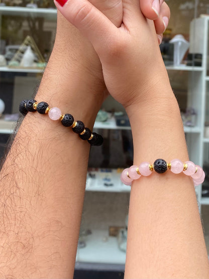 CR Casal | Par Quartzo Rosa e Lava Vulcânica – Paz, Amor e Proteção (Banho Ouro 18K)