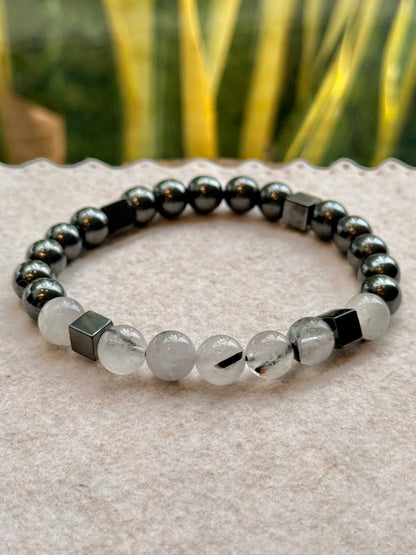 CR Cubic | Quartzo Turmalinado e Hematita – Clareza, Proteção e Força Pessoal