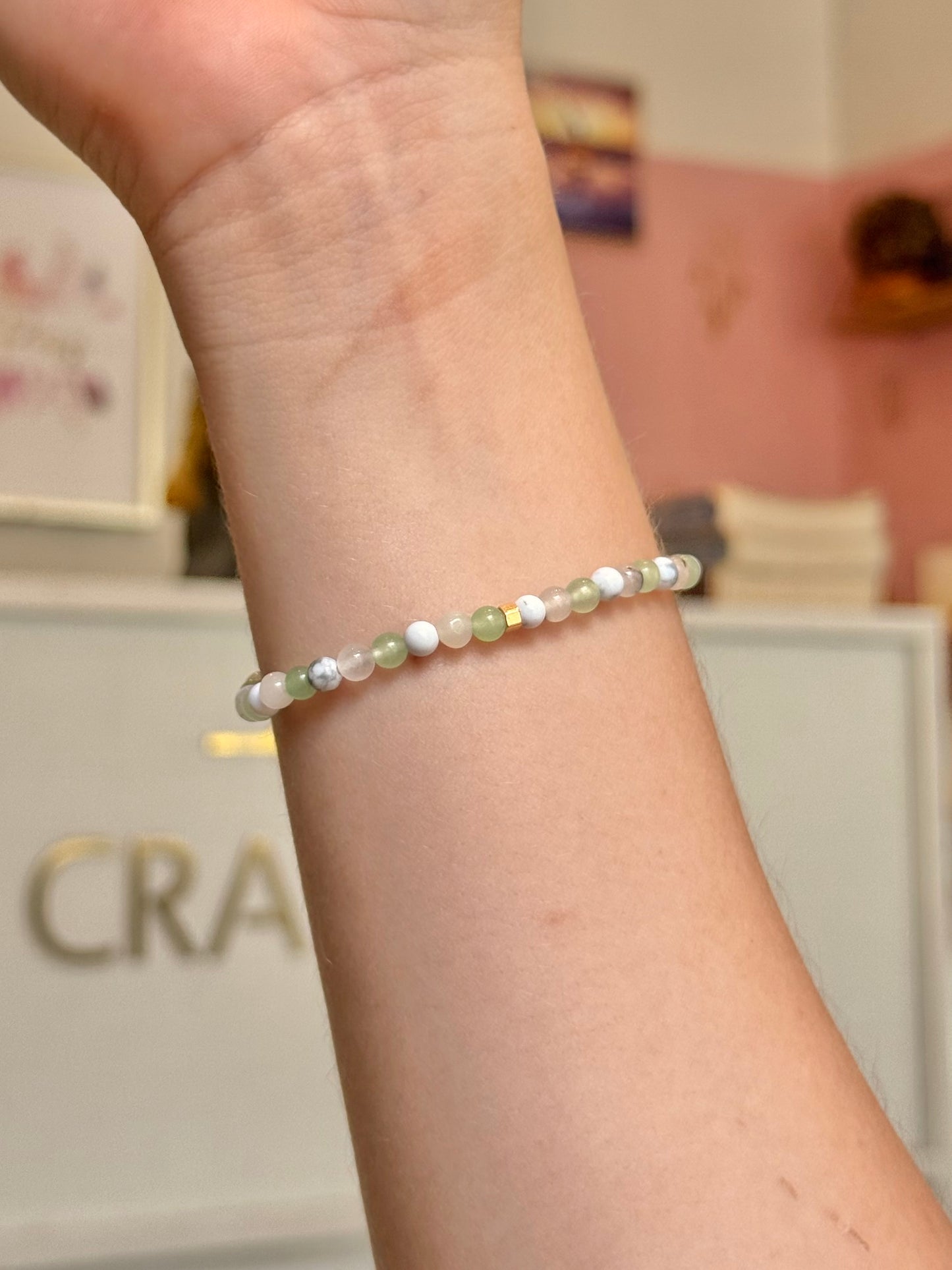 CR Line | Quartzo Verde, Howlita e Quartzo Turmalinado - Paz, Saúde e Clareza (Banho Ouro 18K)