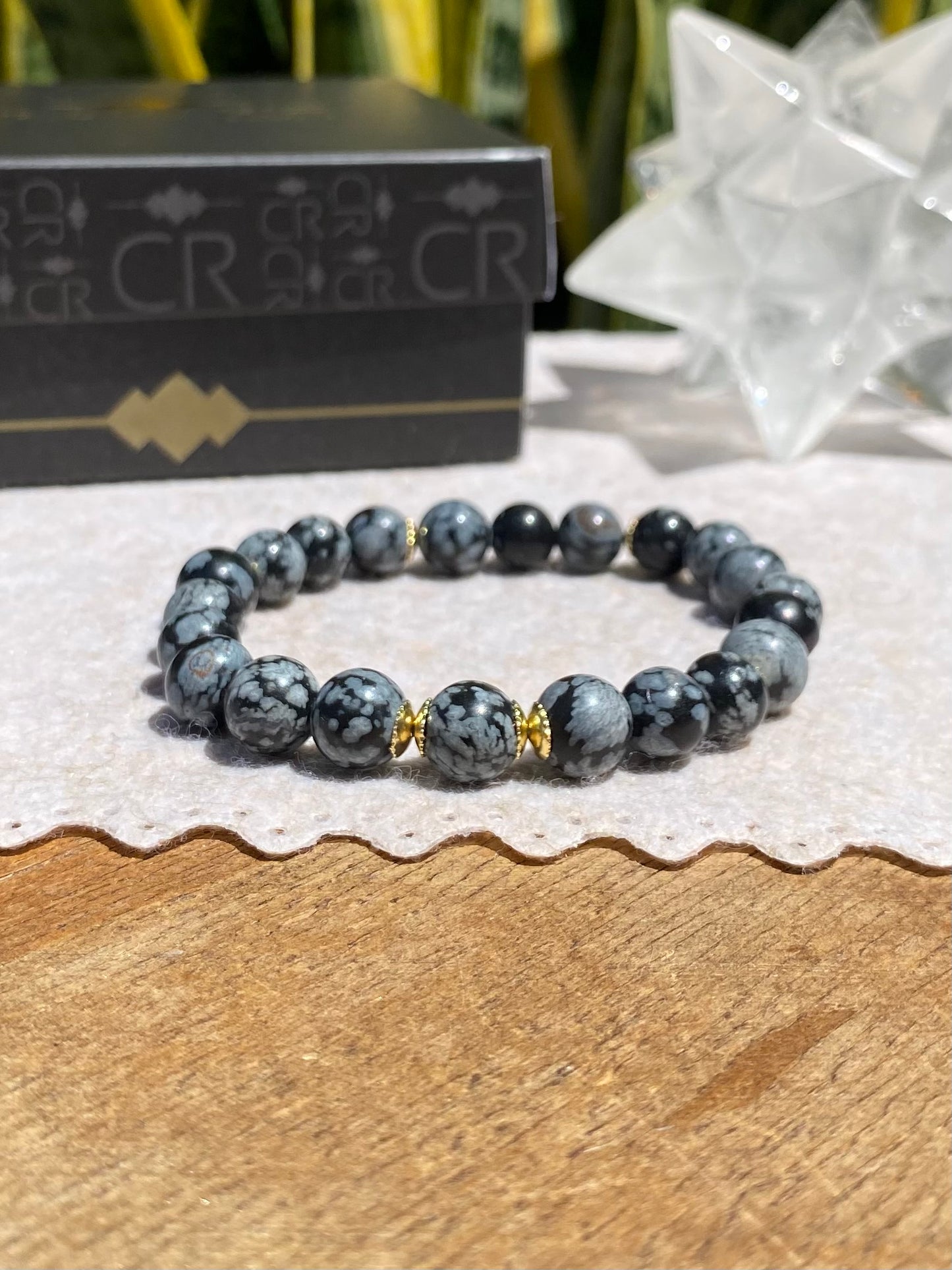 CR Golden | Obsidiana Flocos de Neve – Escudo Energético e Proteção (Banho Ouro 18K)