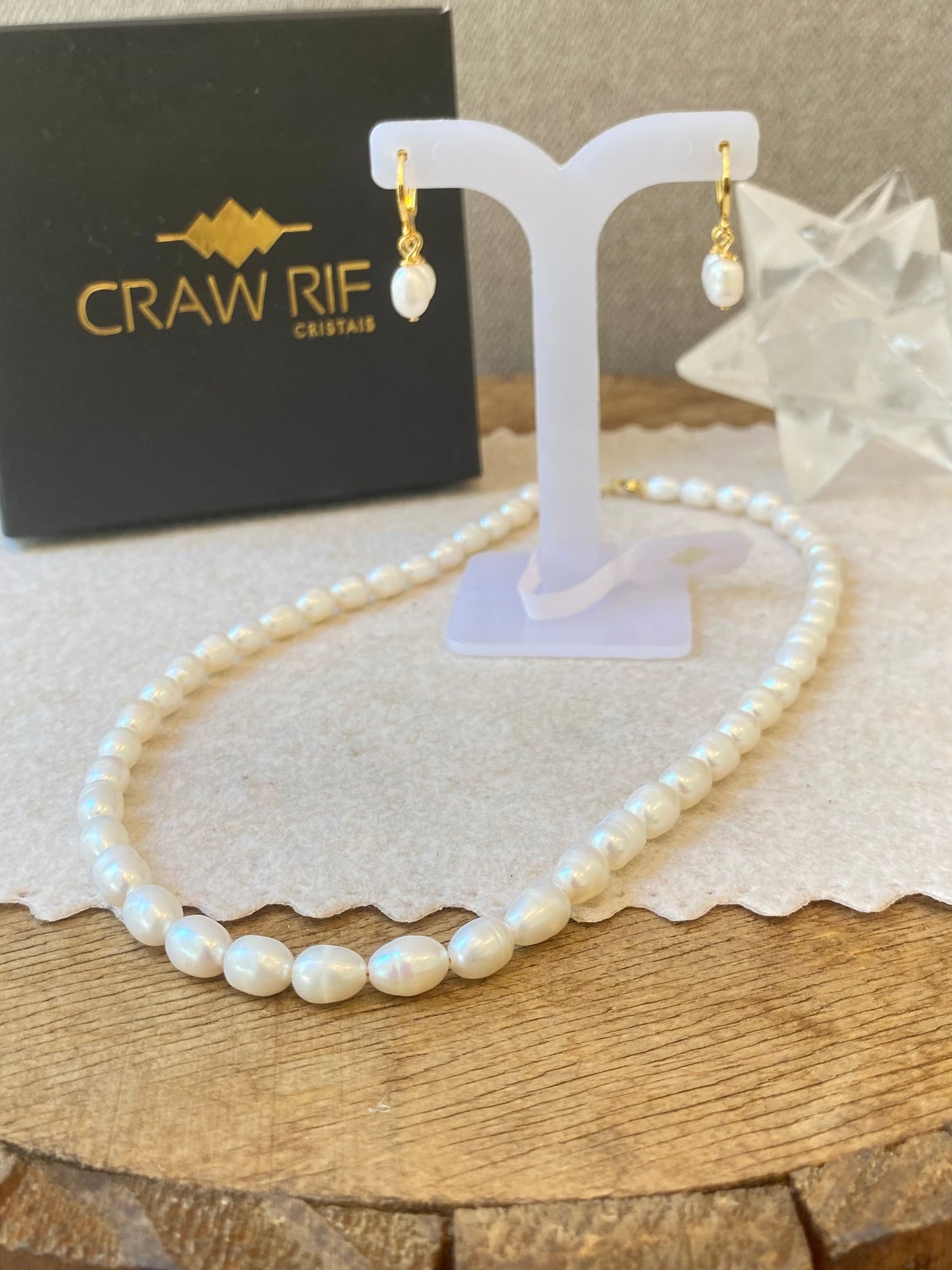 CR Conjunto | Colar e Brinco Pérola – Feminilidade, Pureza e Nobreza (Banho Ouro 18K)