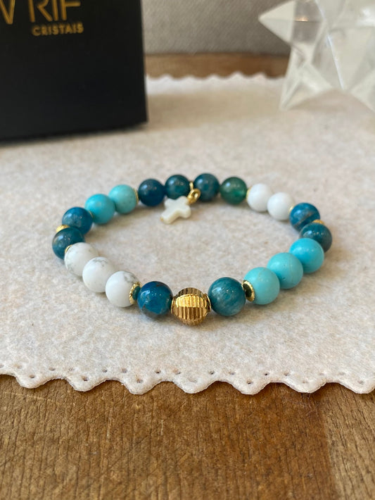 Apatita Azul, Turquesa Azul e Howlita com Cruz de Madrepérola – Intuição, Boa Sorte e Paz (Banho Ouro 18K)