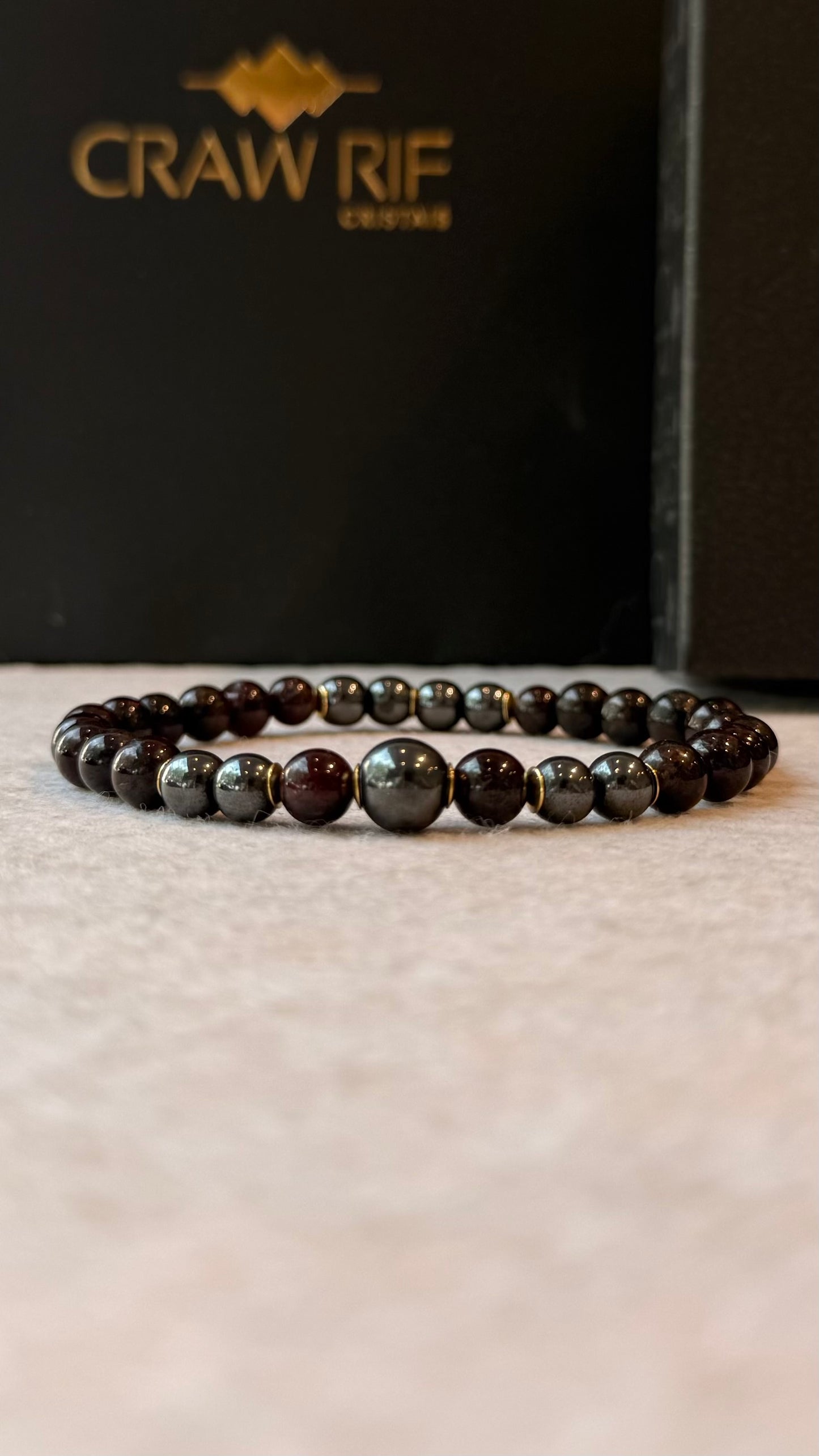 Granada e Hematita – Prosperidade, Determinação e Fortalecimento Pessoal (Banho Ouro 18K) #DeluxeCR